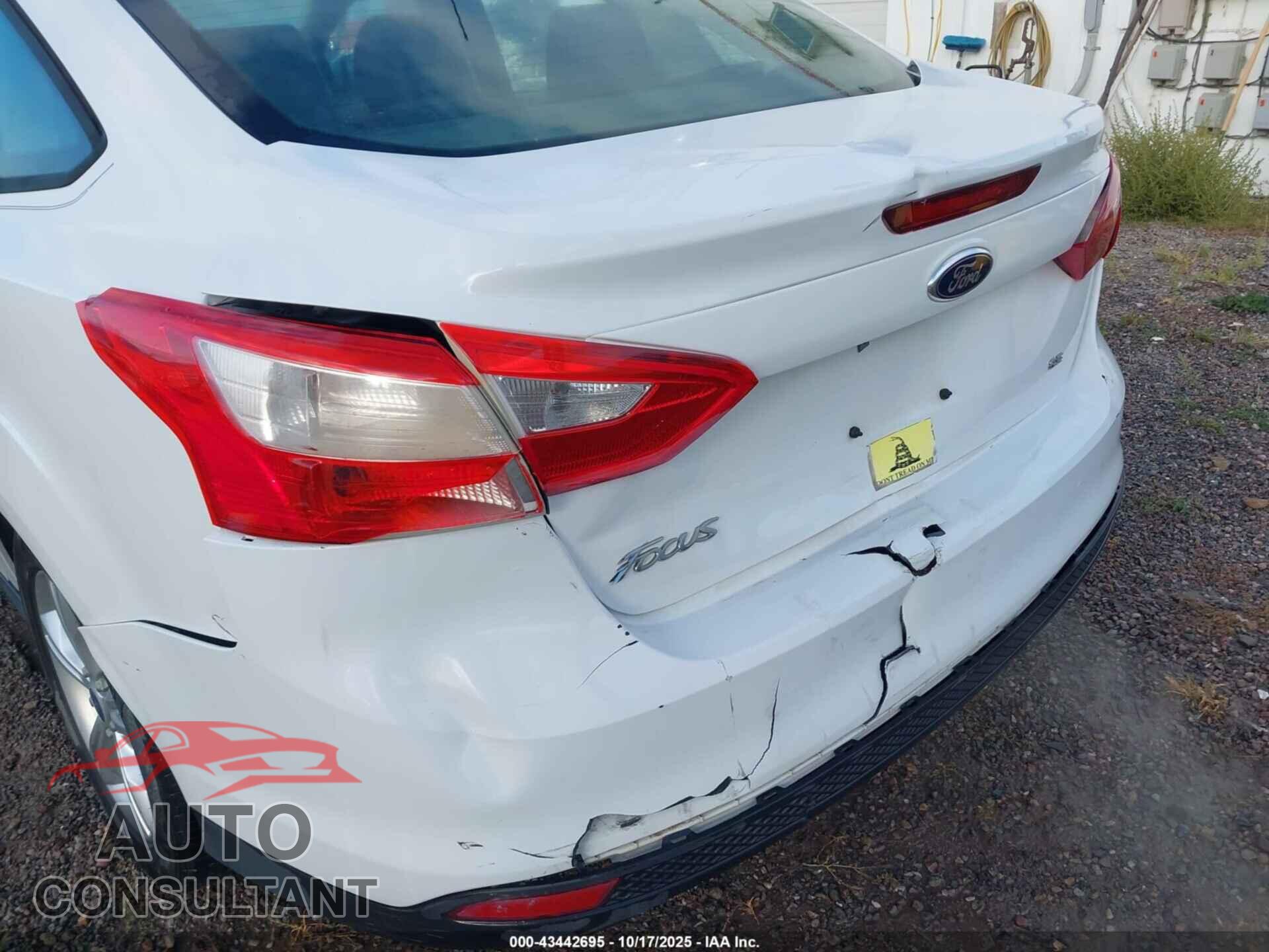 FORD FOCUS 2014 - 1FADP3F28EL200501
