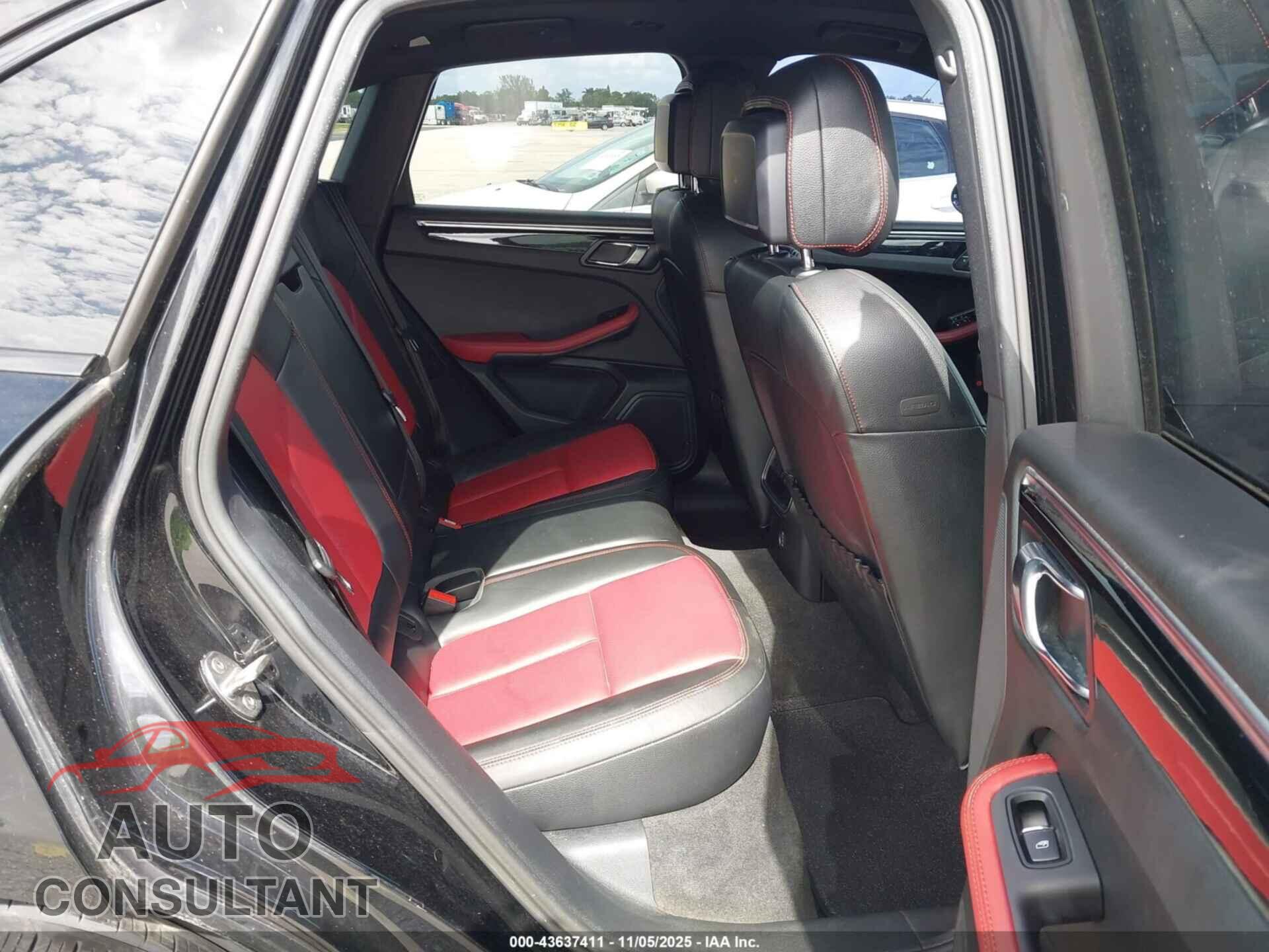 PORSCHE MACAN 2017 - WP1AB2A5XHLB20997
