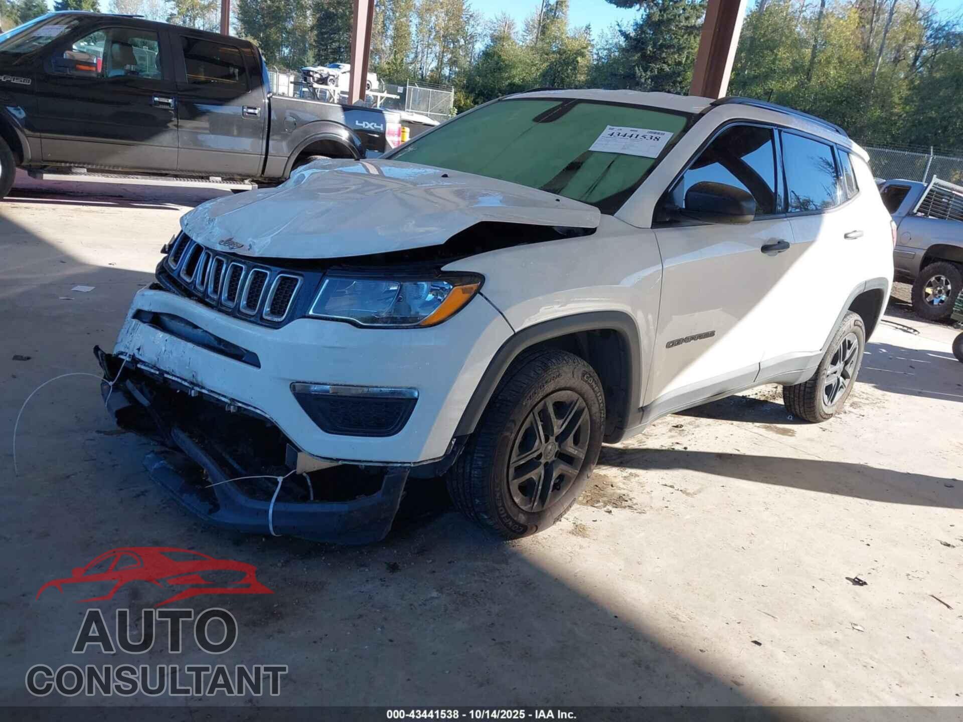 JEEP COMPASS 2018 - 3C4NJDAB2JT223249