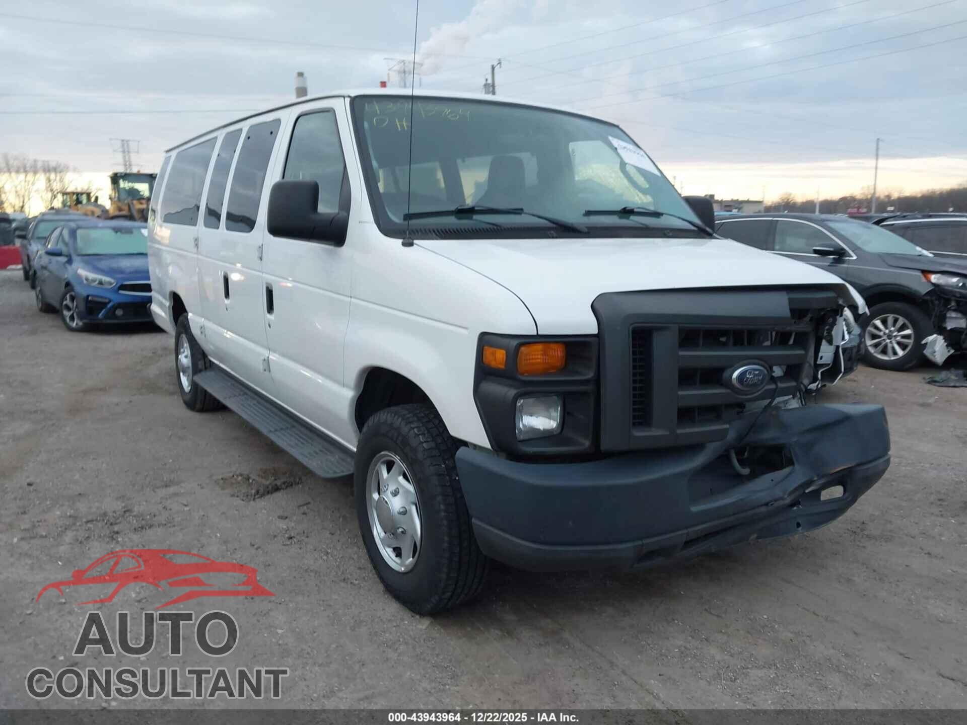 FORD E-350 SUPER DUTY 2011 - 1FBSS3BL7BDB31423