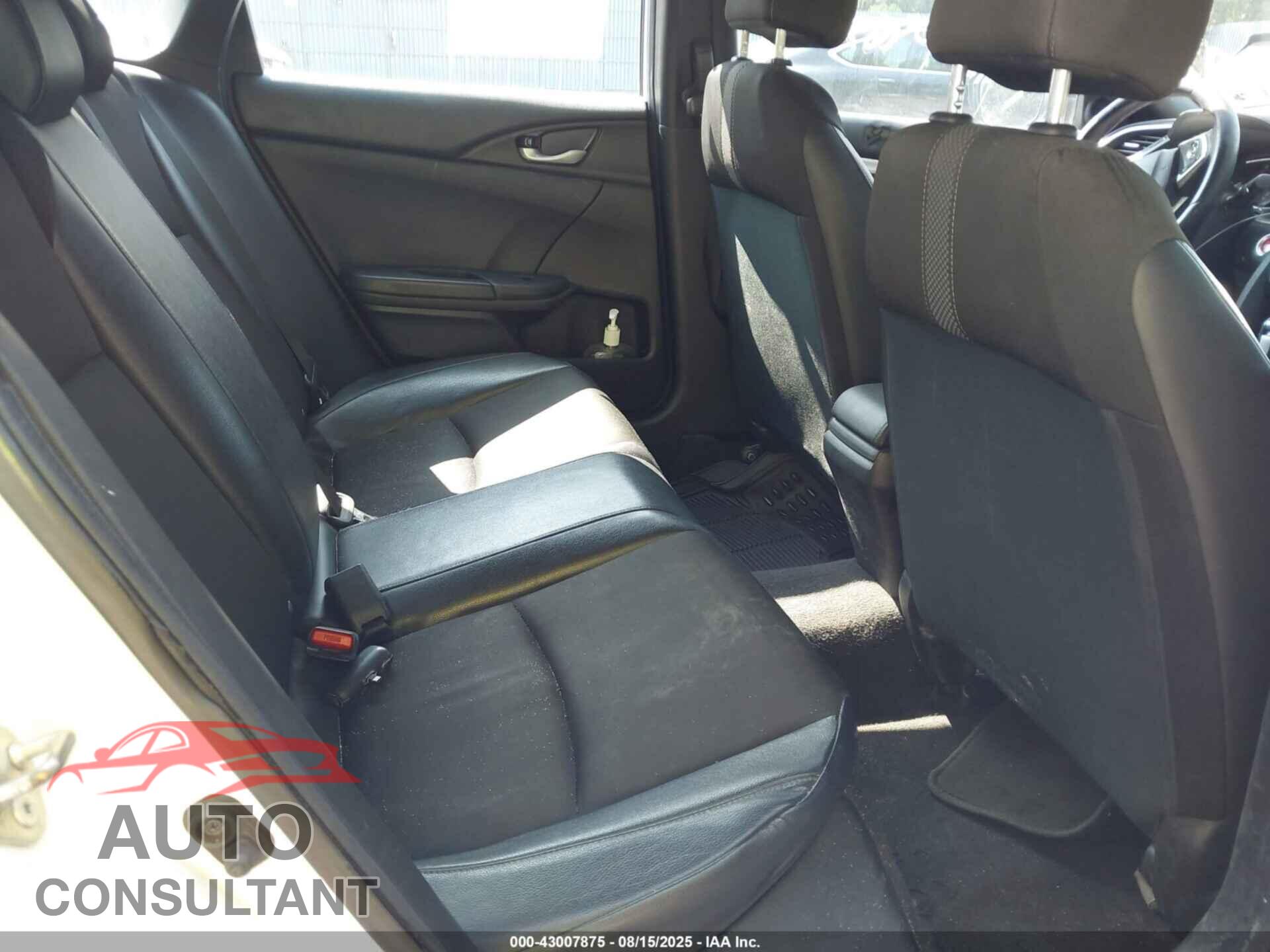 HONDA CIVIC 2019 - 2HGFC2F88KH604101