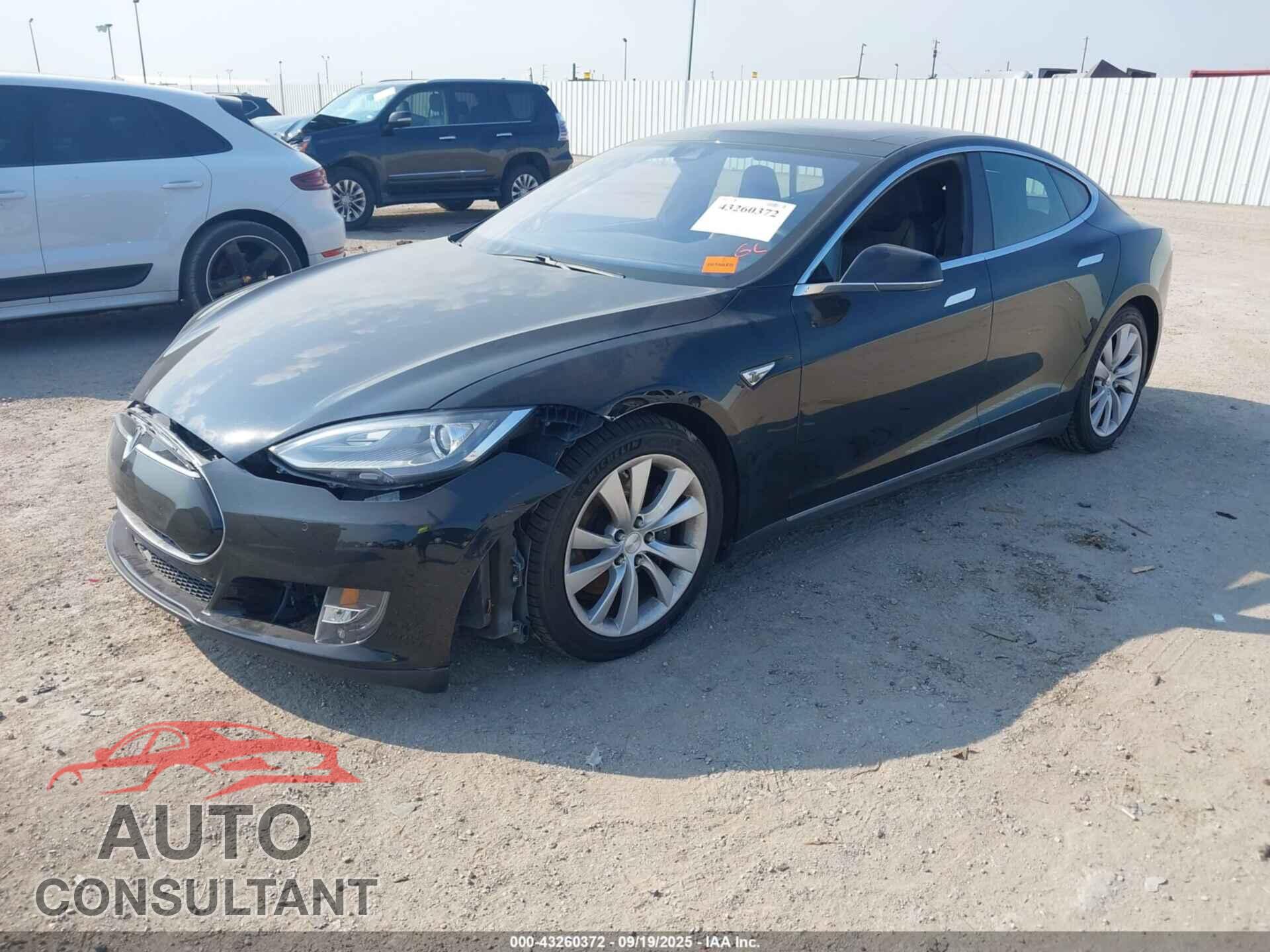 TESLA MODEL S 2015 - 5YJSA1E24FF115586