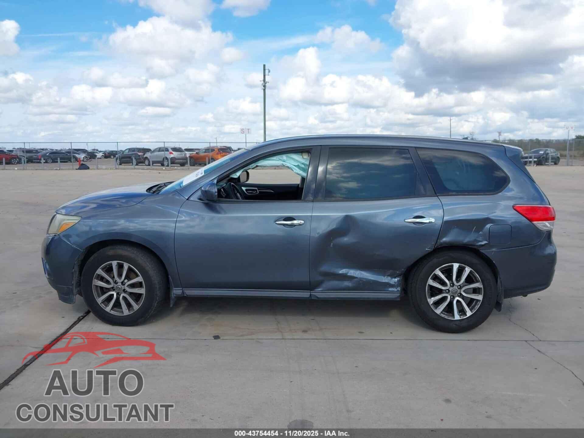 NISSAN PATHFINDER 2015 - 5N1AR2MN9FC623129