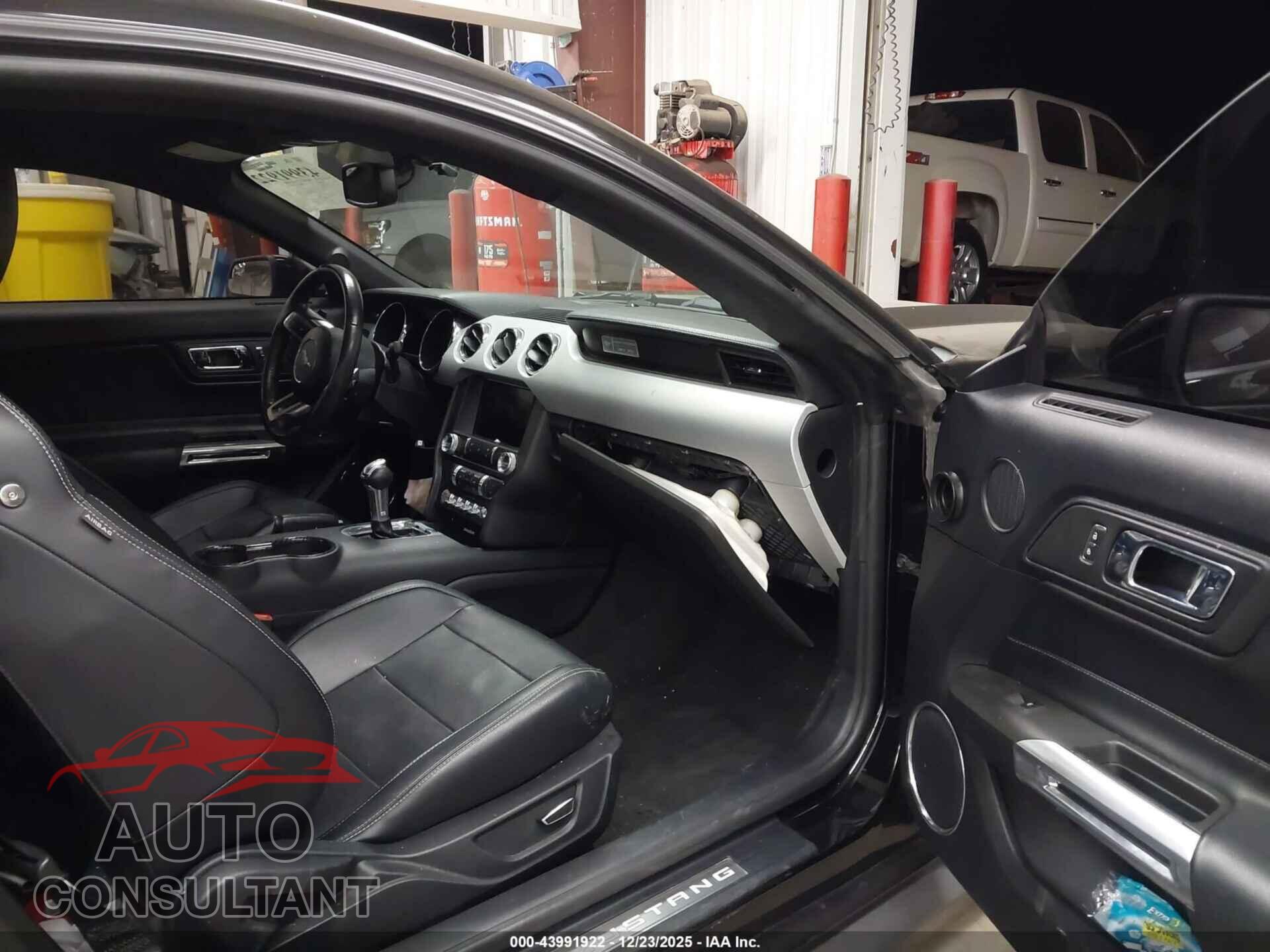 FORD MUSTANG 2016 - 1FA6P8TH2G5268864