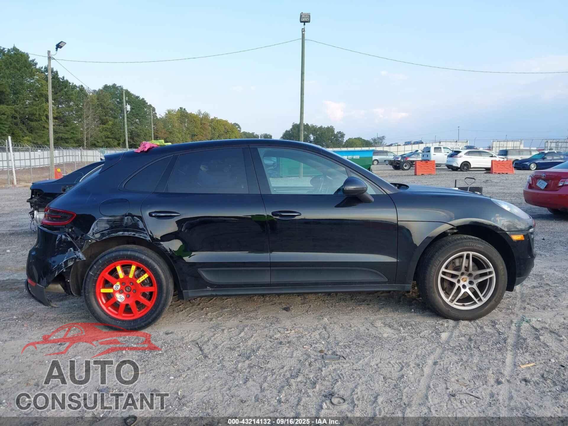 PORSCHE MACAN 2018 - WP1AA2A54JLB09390