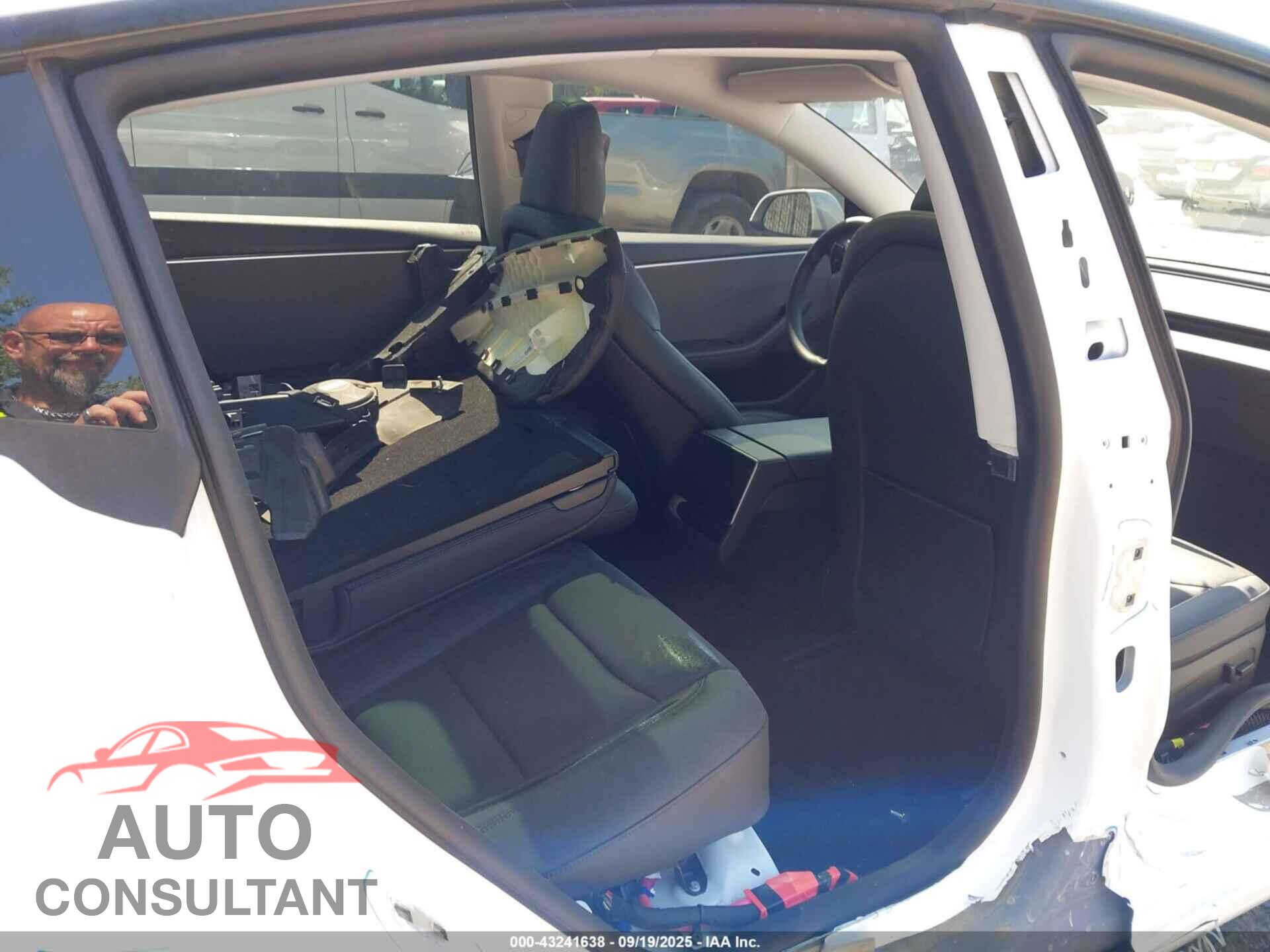 TESLA MODEL 3 2025 - 5YJ3E1EA6SF892829