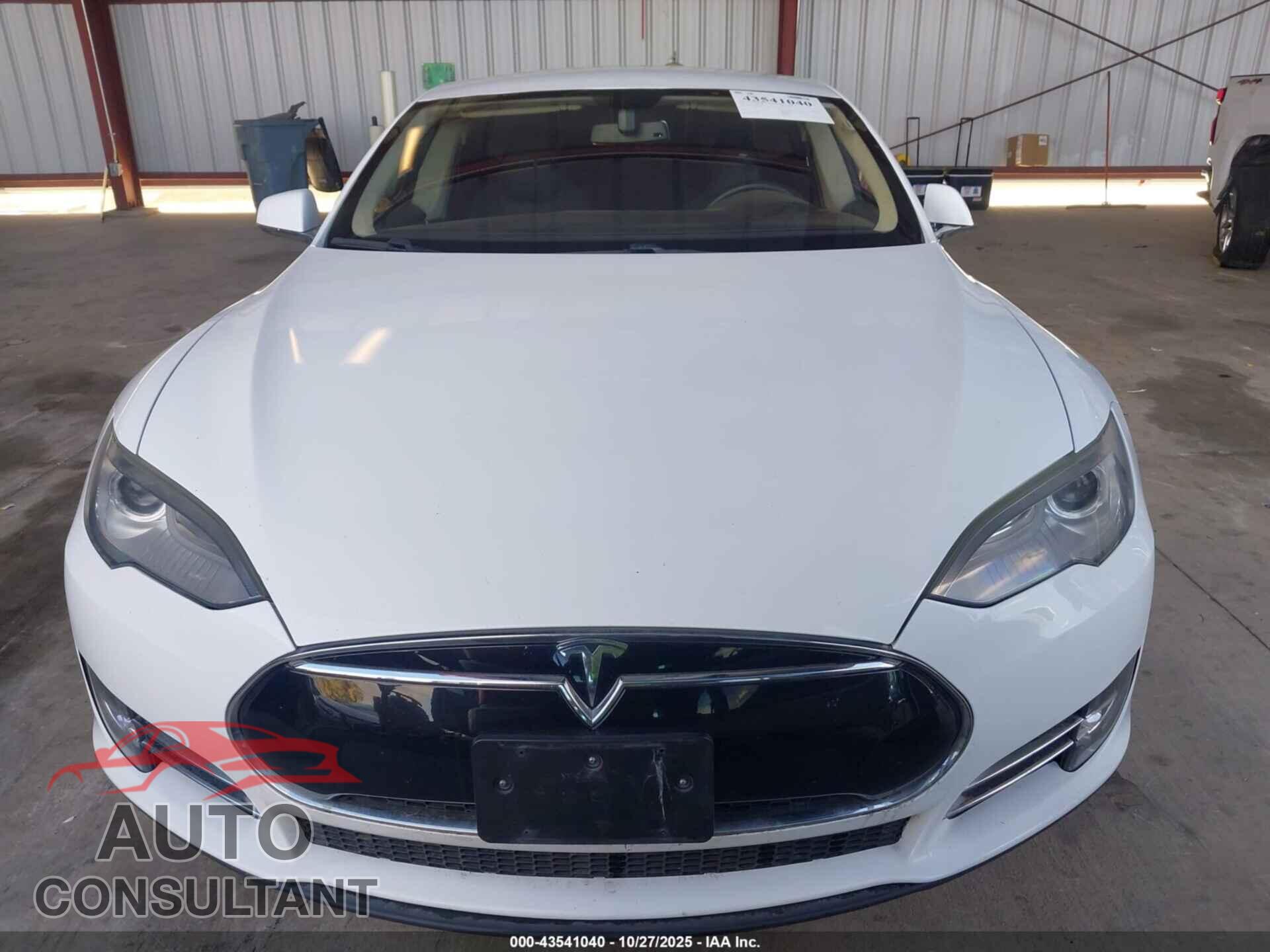 TESLA MODEL S 2013 - 5YJSA1CN2DFP05943