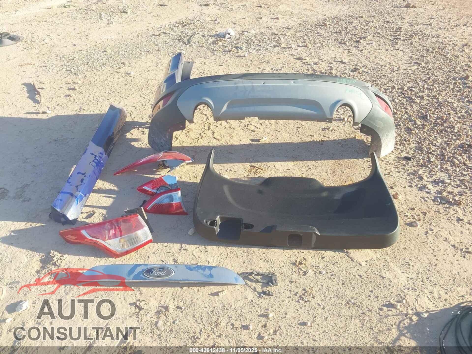 FORD ESCAPE 2013 - 1FMCU9H90DUB12221