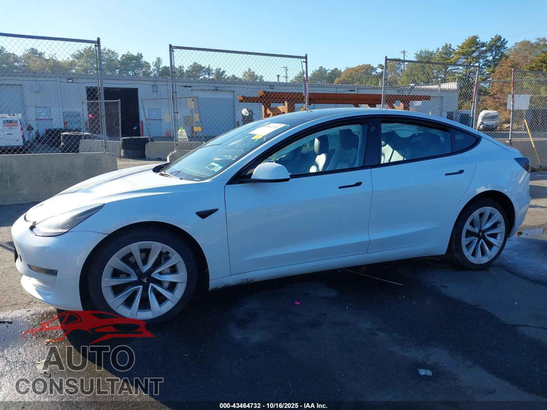 TESLA MODEL 3 2023 - 5YJ3E1EA7PF430111