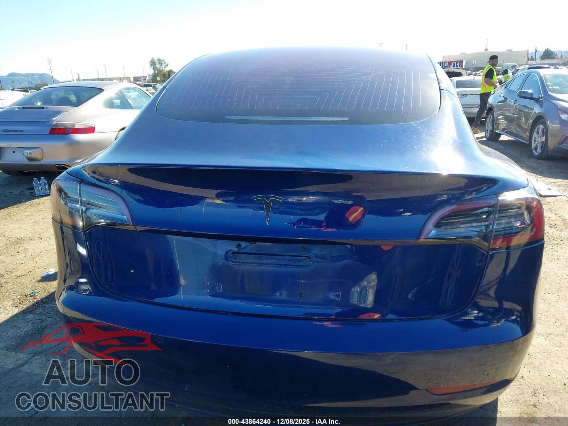 TESLA MODEL 3 2018 - 5YJ3E1EA3JF015598