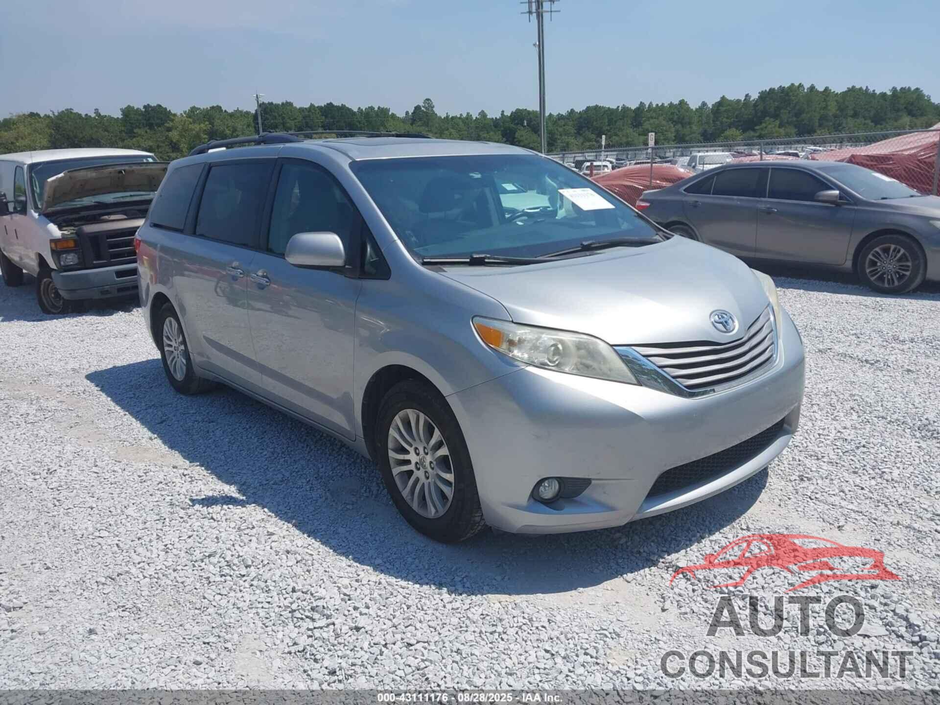 TOYOTA SIENNA 2015 - 5TDYK3DC3FS654421