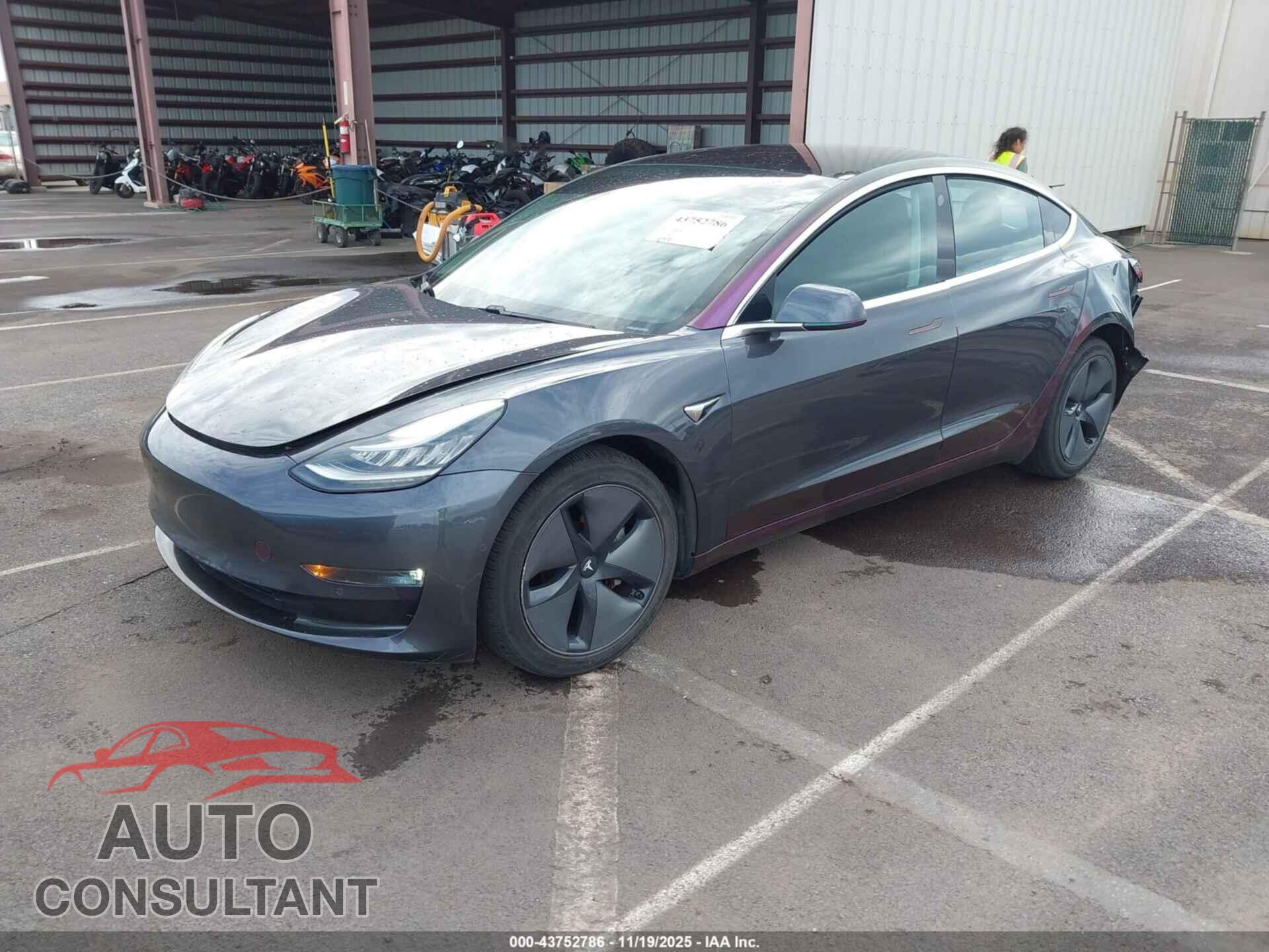 TESLA MODEL 3 2018 - 5YJ3E1EA4JF077513