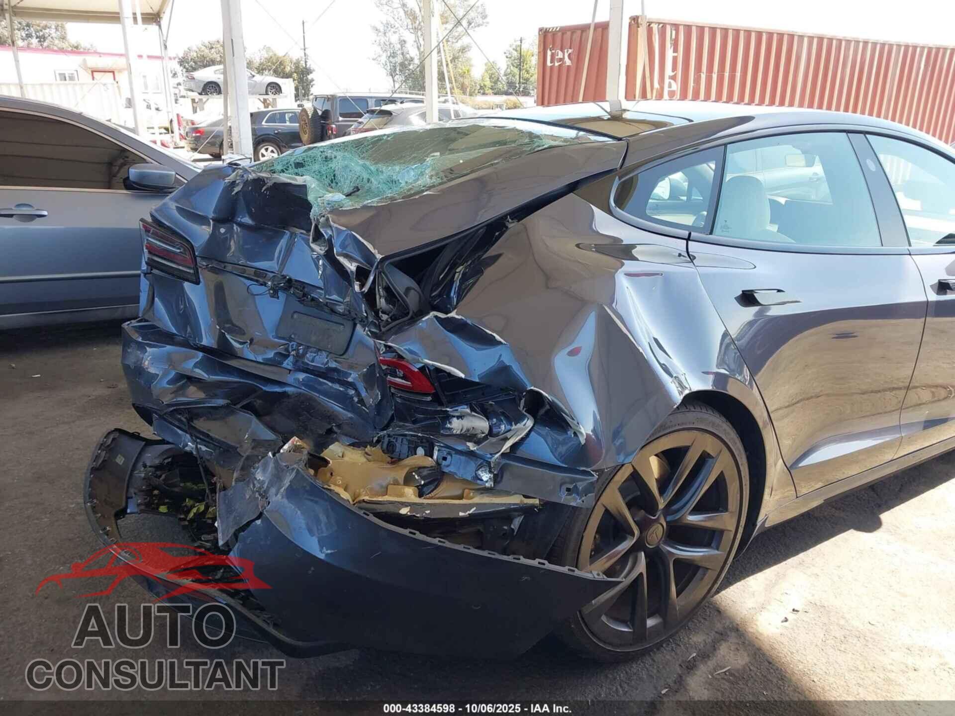 TESLA MODEL S 2023 - 5YJSA1E50PF500008