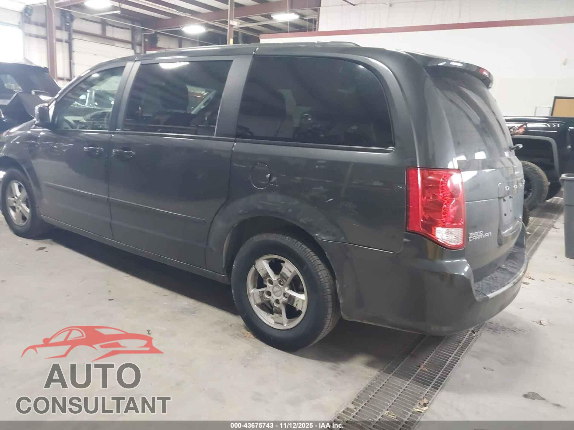 DODGE GRAND CARAVAN 2011 - 2D4RN3DG2BR640045