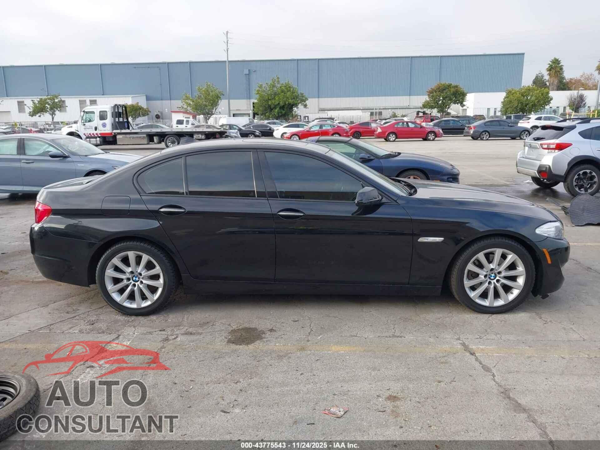 BMW 528I 2011 - WBAFR1C5XBC744720