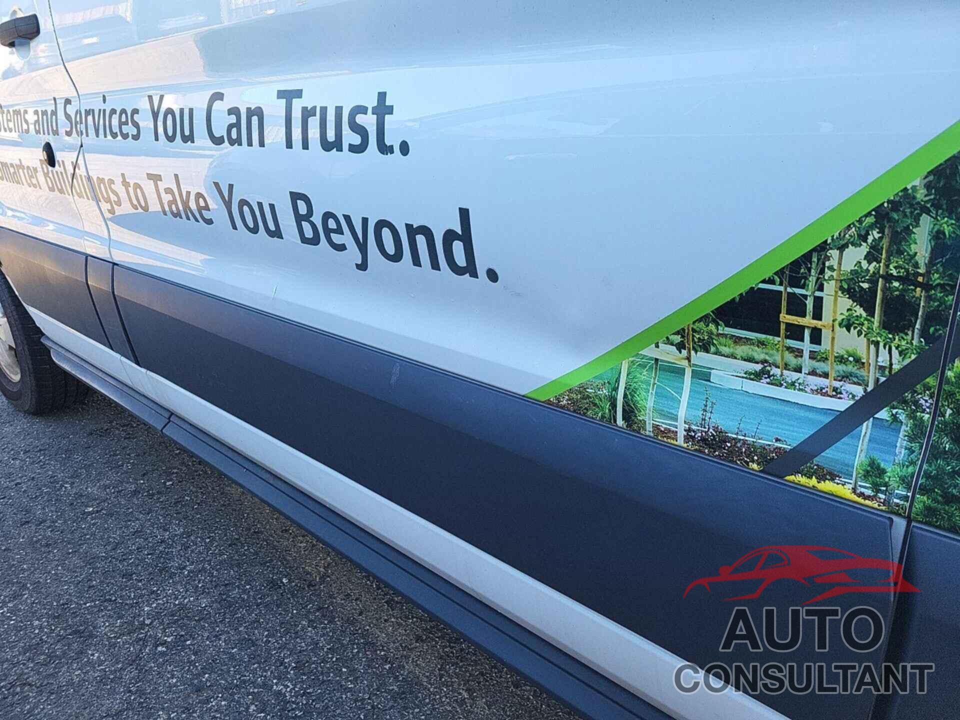 FORD TRANSIT 2018 - 1FTYR1YG1JKB43948