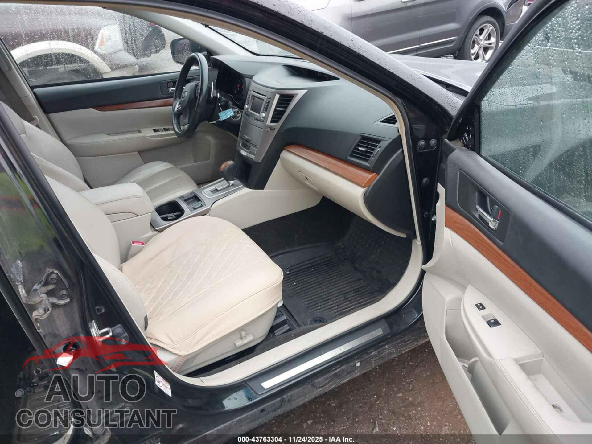 SUBARU OUTBACK 2014 - 4S4BRBKC6E3290232
