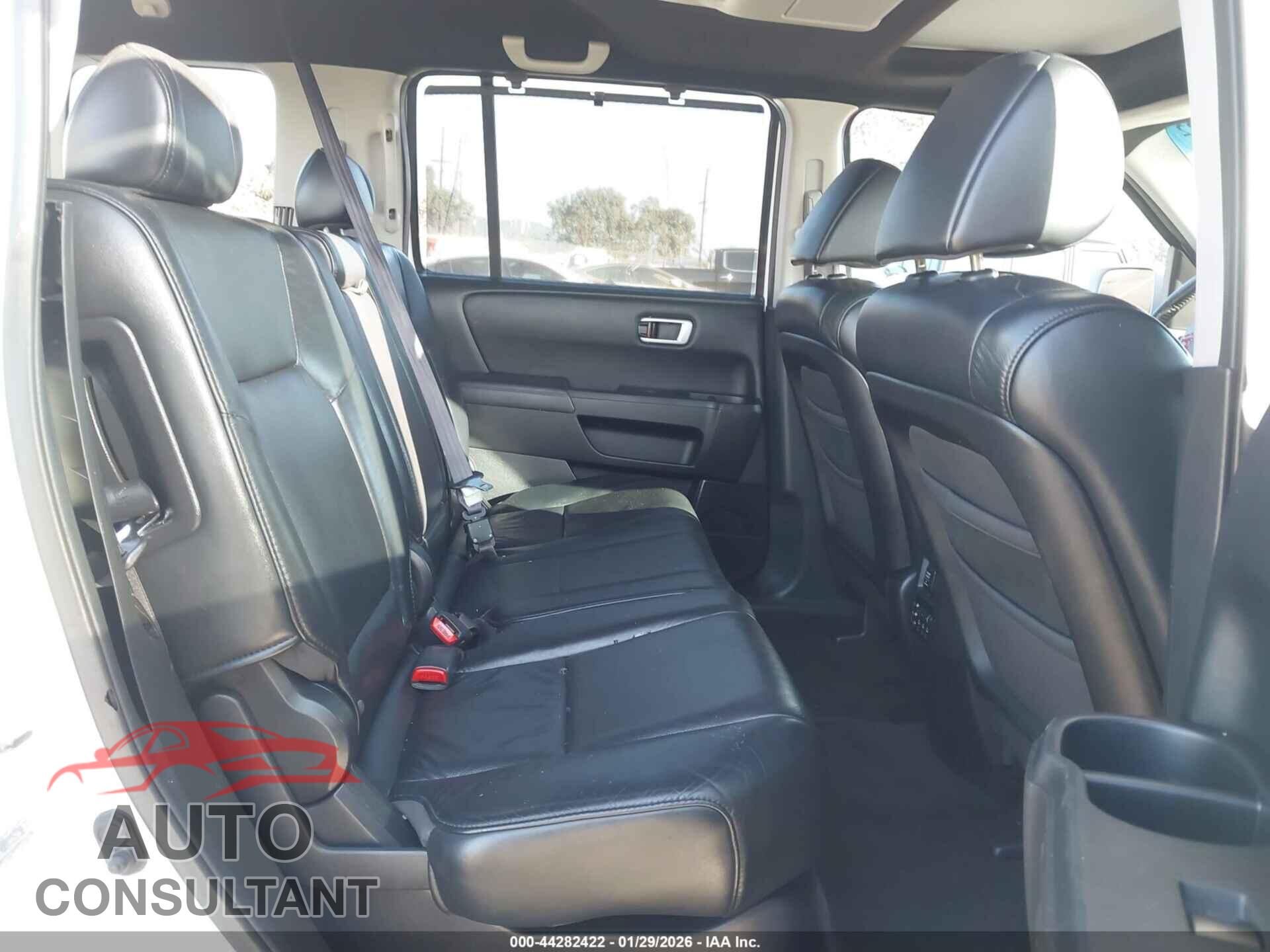 HONDA PILOT 2011 - 5FNYF4H90BB026338