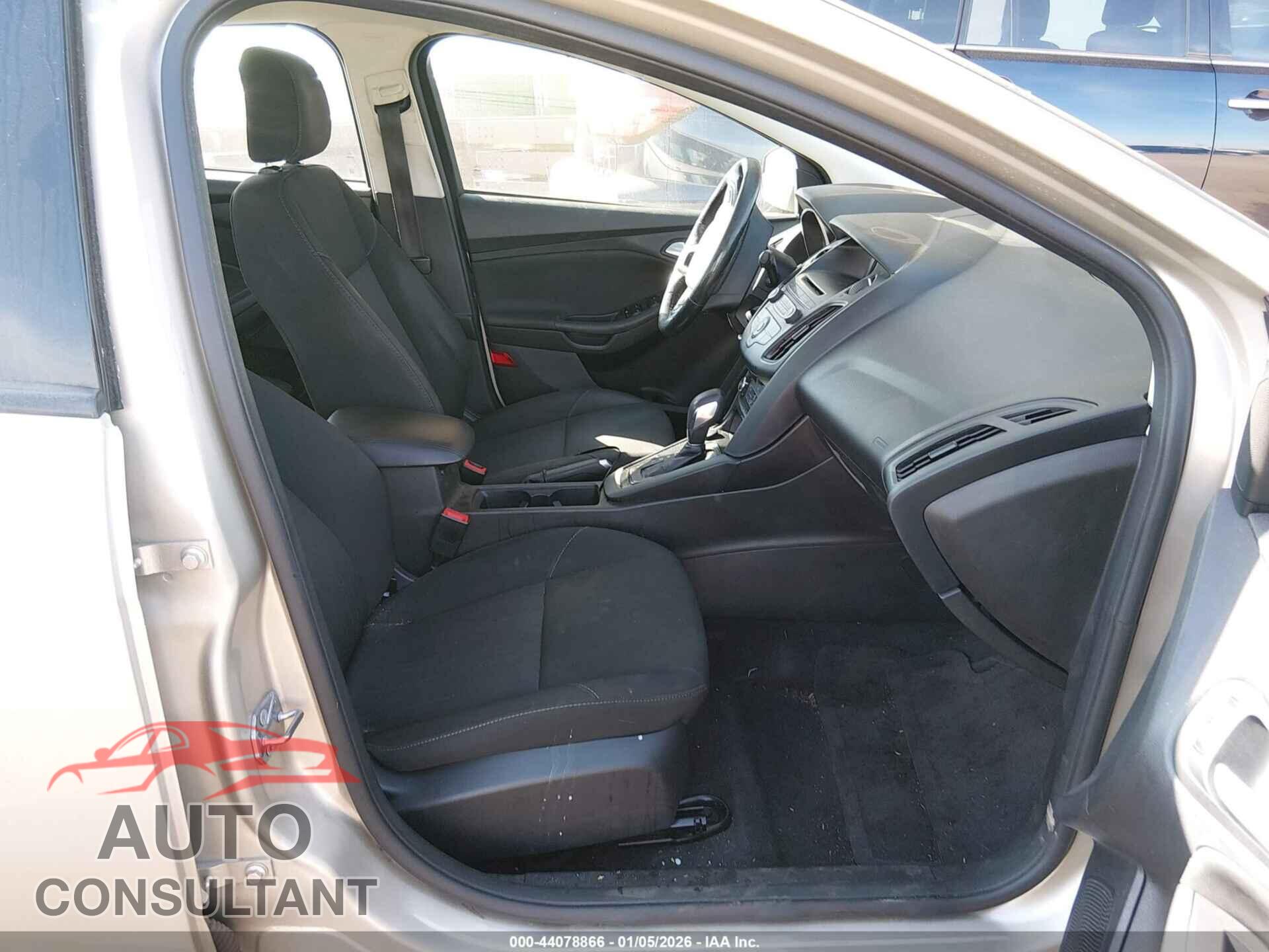 FORD FOCUS 2017 - 1FADP3F21HL254307