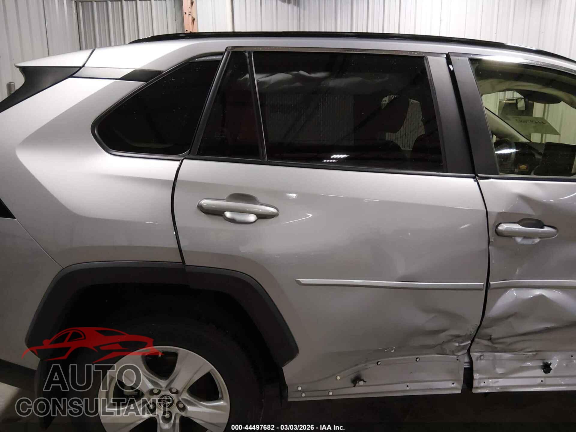 TOYOTA RAV4 2019 - JTMP1RFV2KD503950