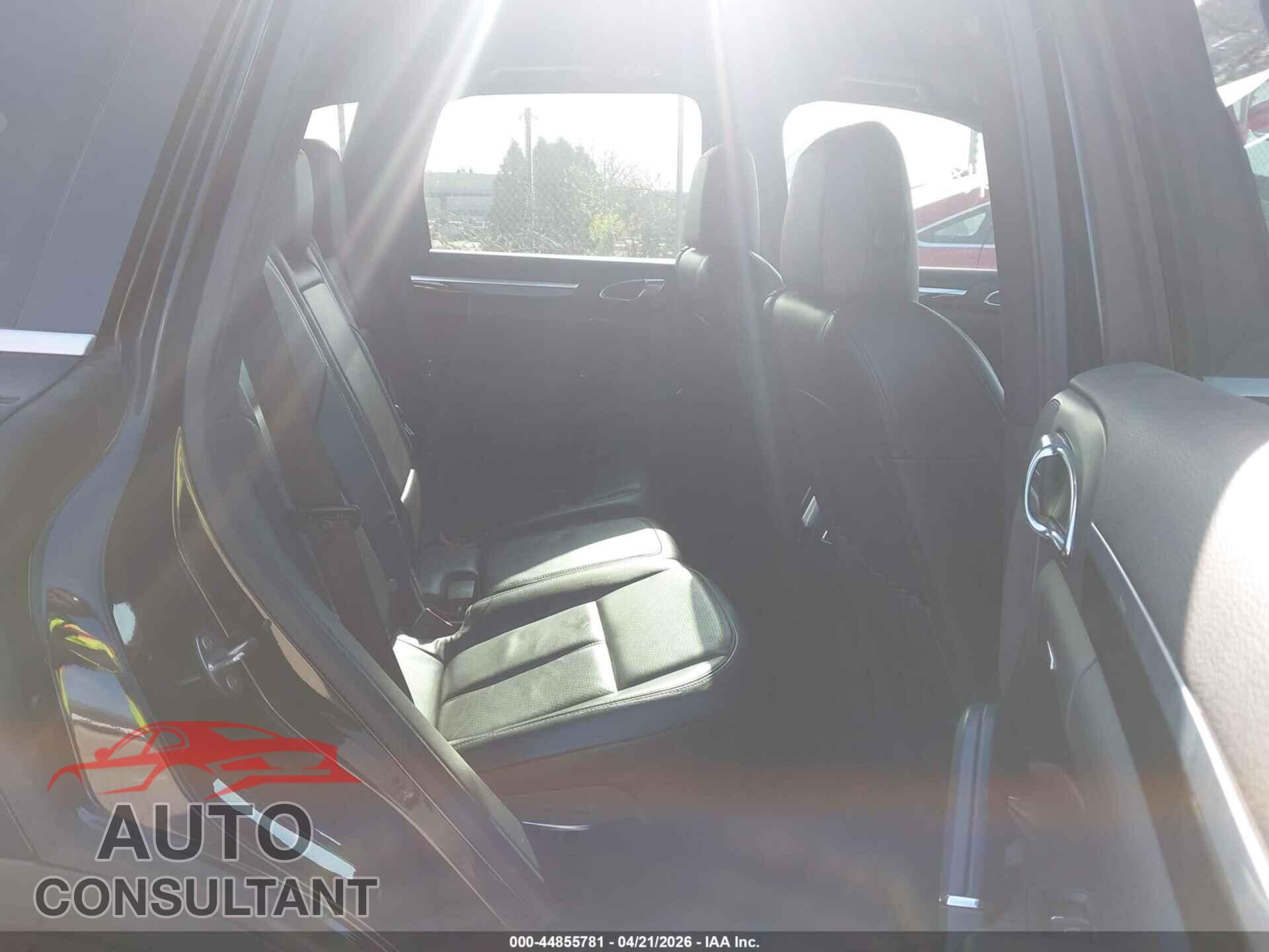 PORSCHE CAYENNE 2012 - WP1AA2A26CLA08439