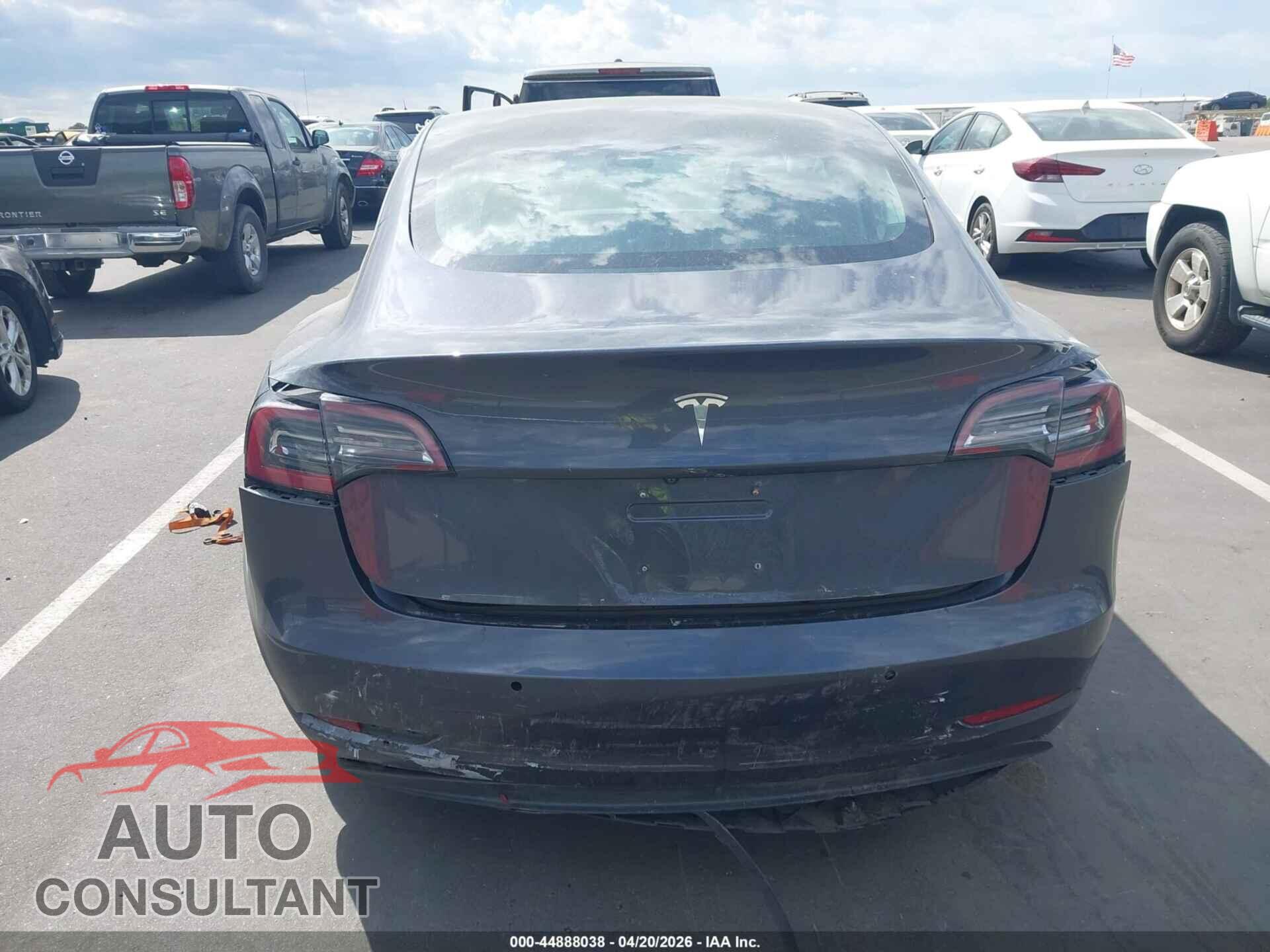 TESLA MODEL 3 2018 - 5YJ3E1EA4JF153473
