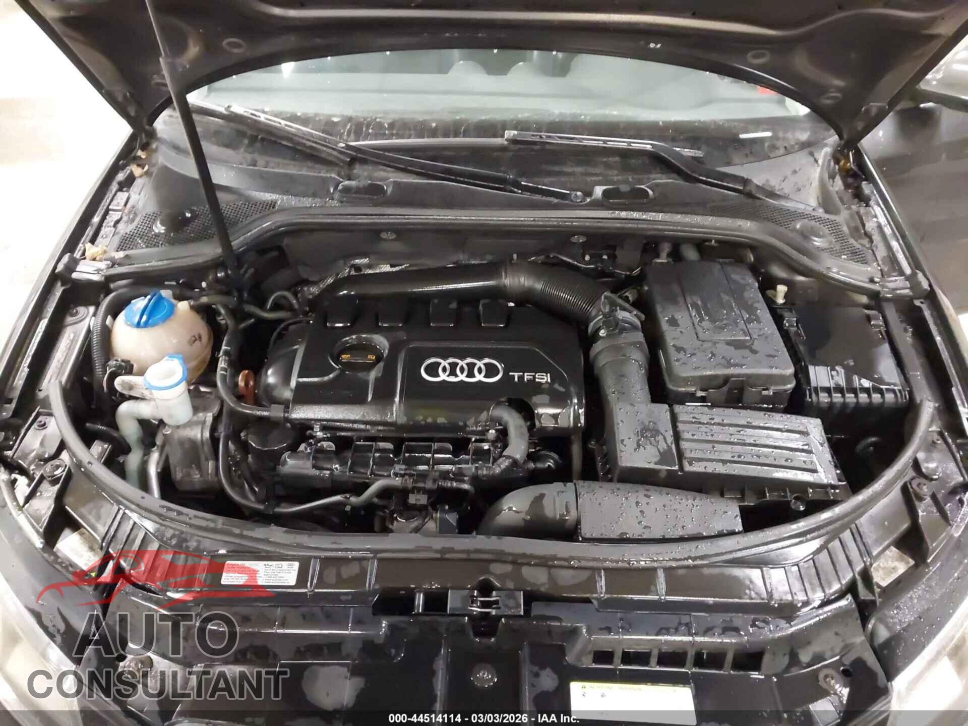 AUDI A3 2013 - WAUMFAFM0DA034209