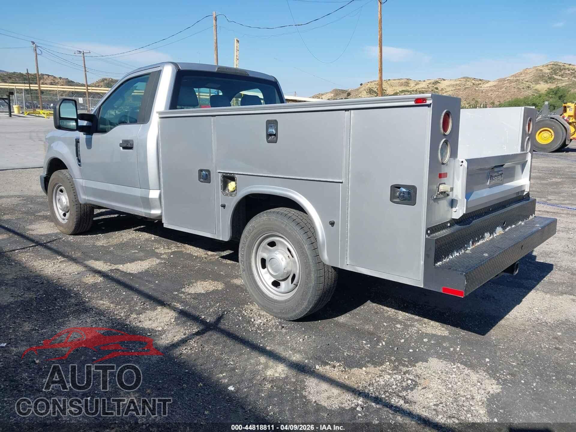 FORD F-350 2017 - 1FDRF3A64HEE35690