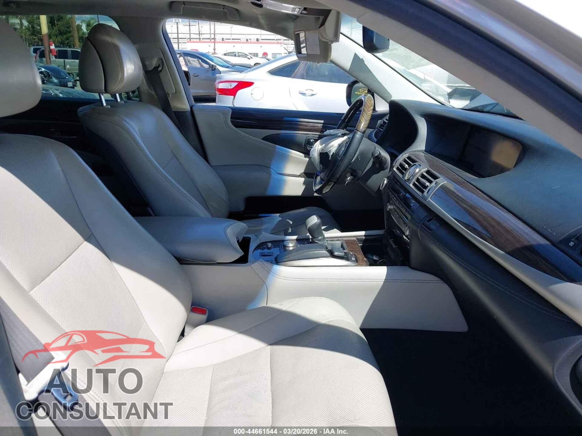LEXUS LS 460 2015 - JTHGL5EF7F5055832