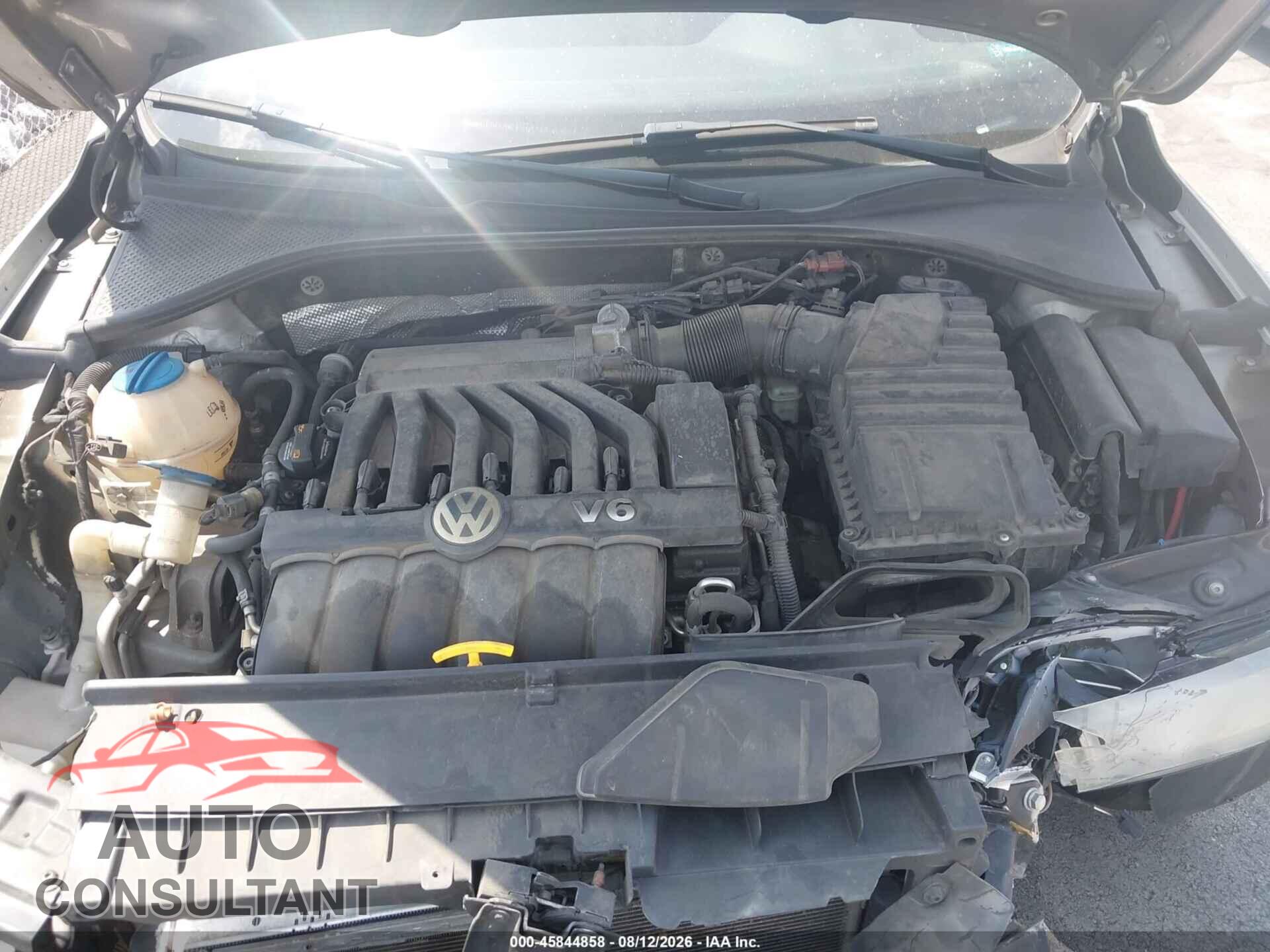 VOLKSWAGEN PASSAT 2013 - 1VWCM7A35DC056746
