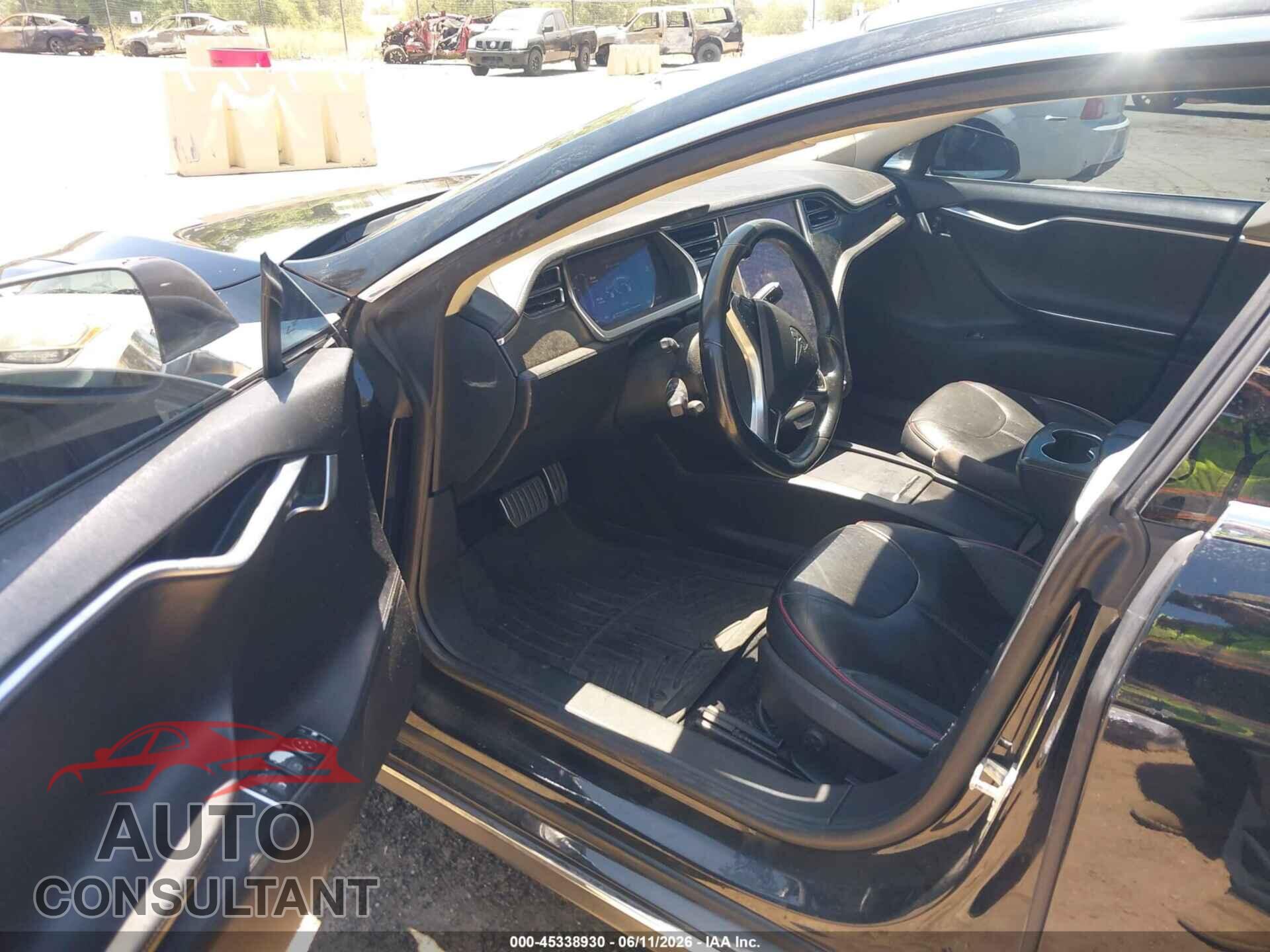 TESLA MODEL S 2012 - 5YJSA1DP6CFS00082