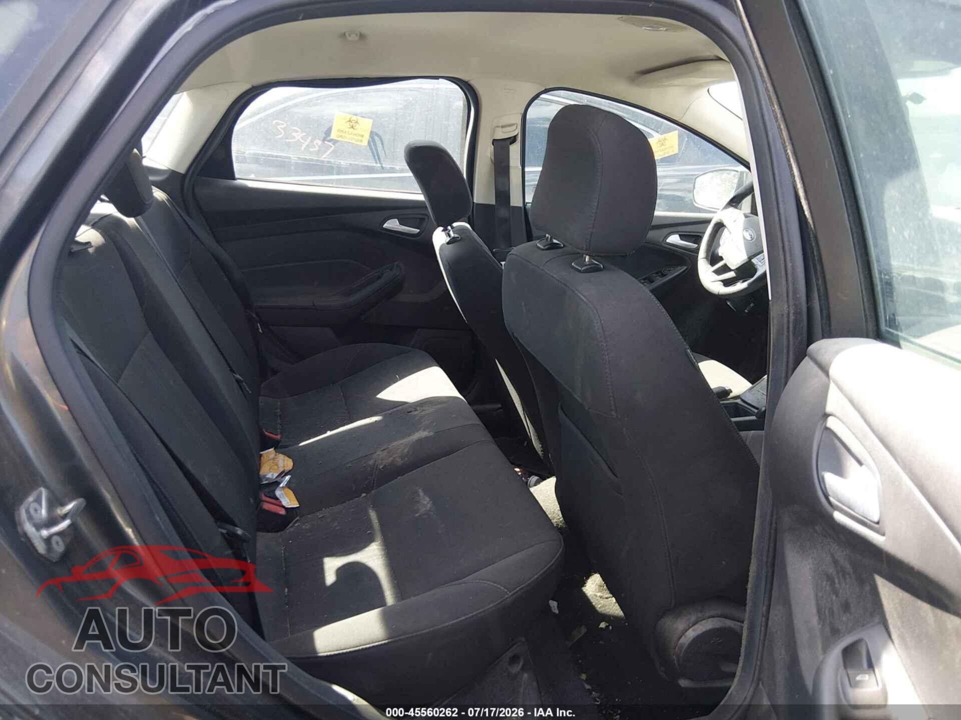 FORD FOCUS 2017 - 1FADP3F28HL314230