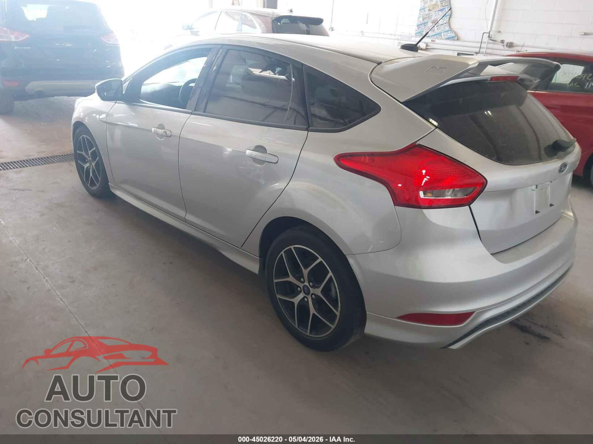 FORD FOCUS 2016 - 1FADP3K26GL310360