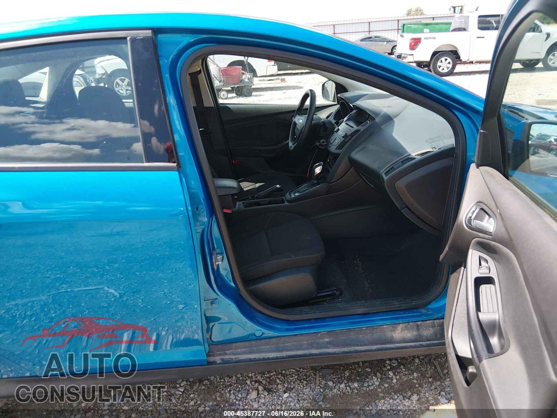 FORD FOCUS 2016 - 1FADP3FE8GL223984