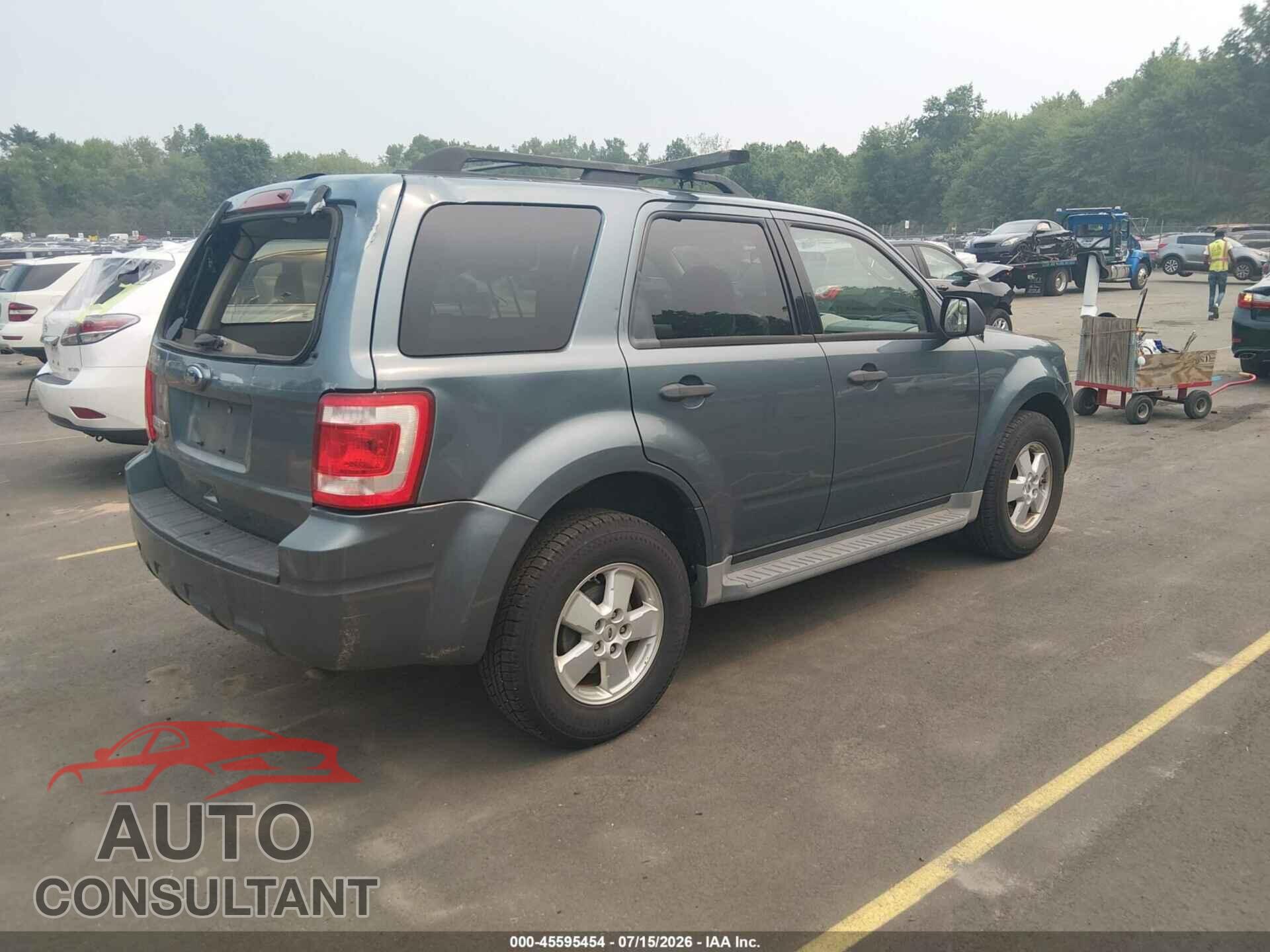 FORD ESCAPE 2010 - 1FMCU9D76AKC47568