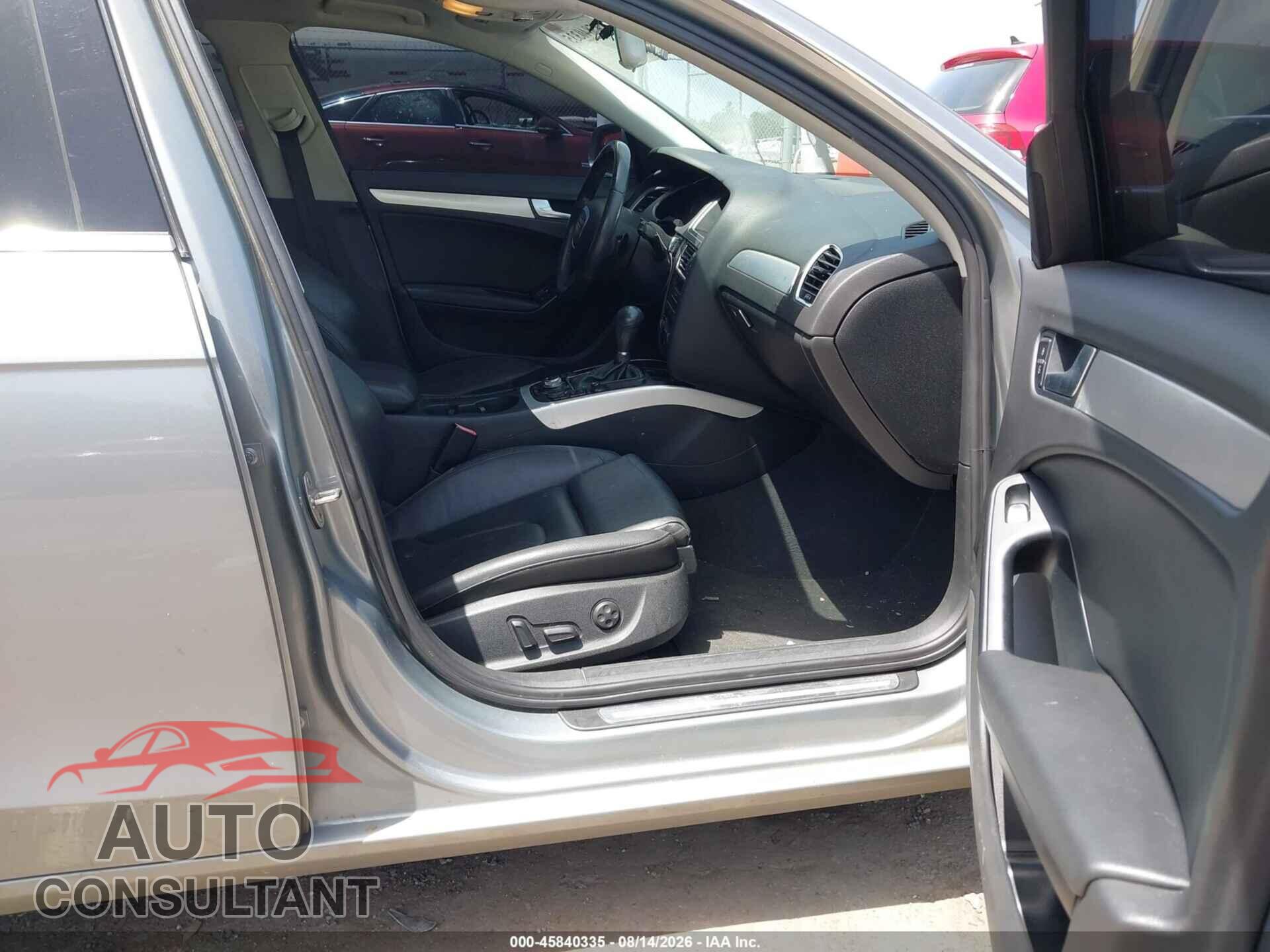 AUDI A4 2010 - WAUEFAFL8AN032255