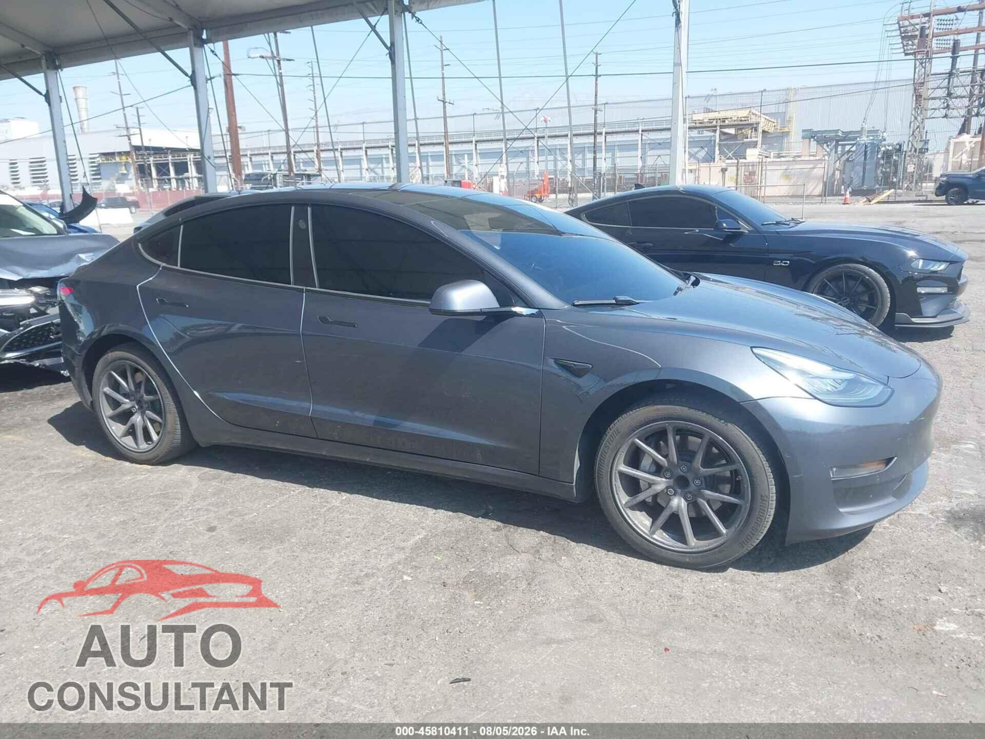 TESLA MODEL 3 2018 - 5YJ3E1EA9JF045401