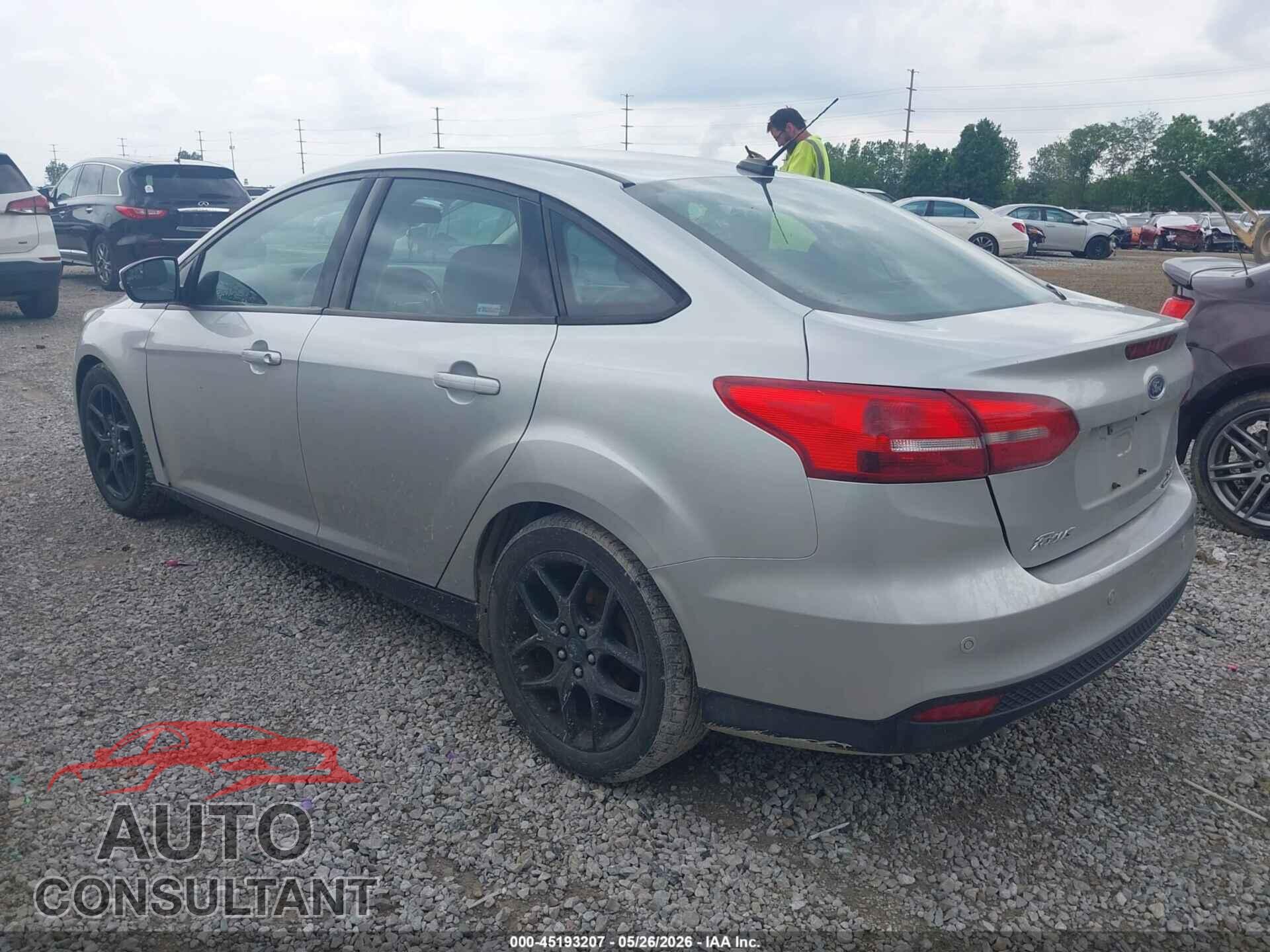 FORD FOCUS 2016 - 1FADP3F27GL318834