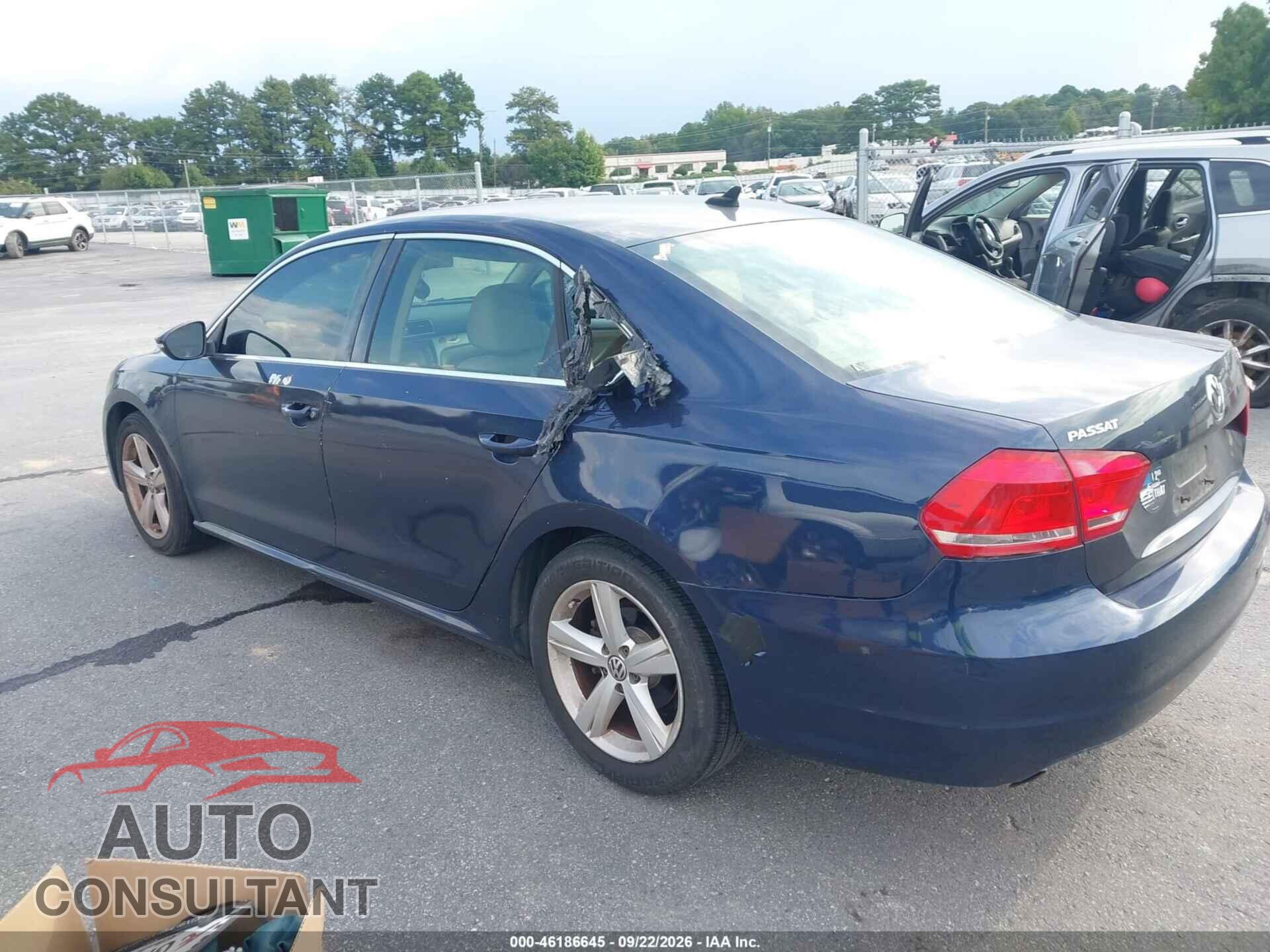 VOLKSWAGEN PASSAT 2012 - 1VWBP7A35CC018452