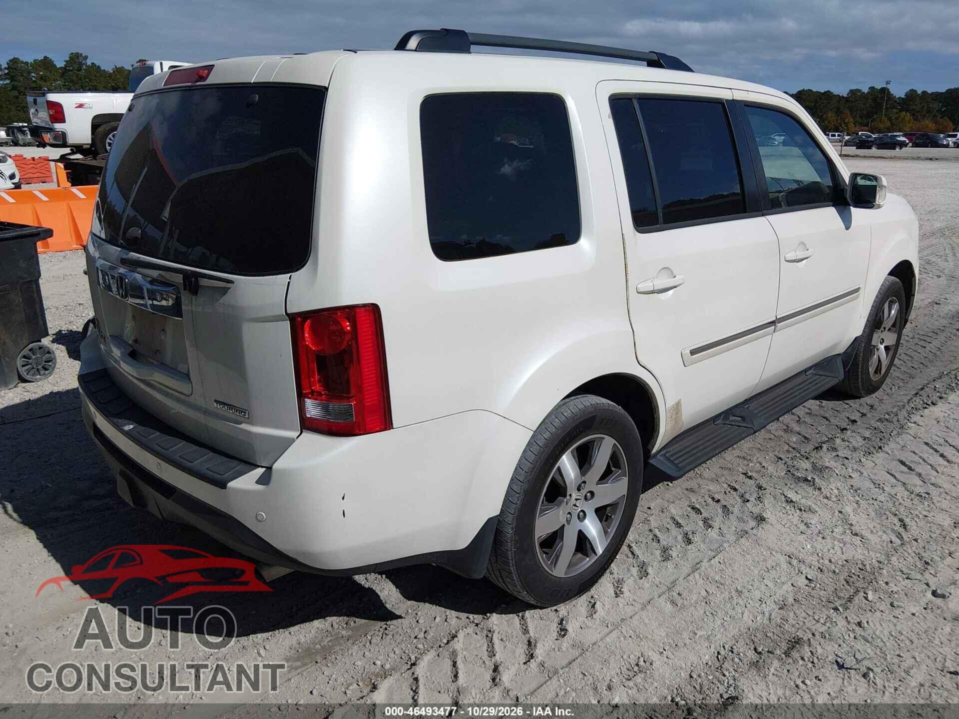 HONDA PILOT 2015 - 5FNYF3H92FB005359