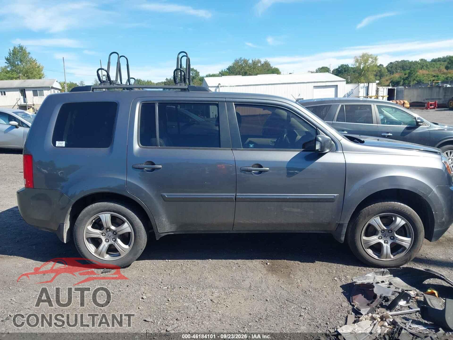 HONDA PILOT 2012 - 5FNYF4H64CB014975