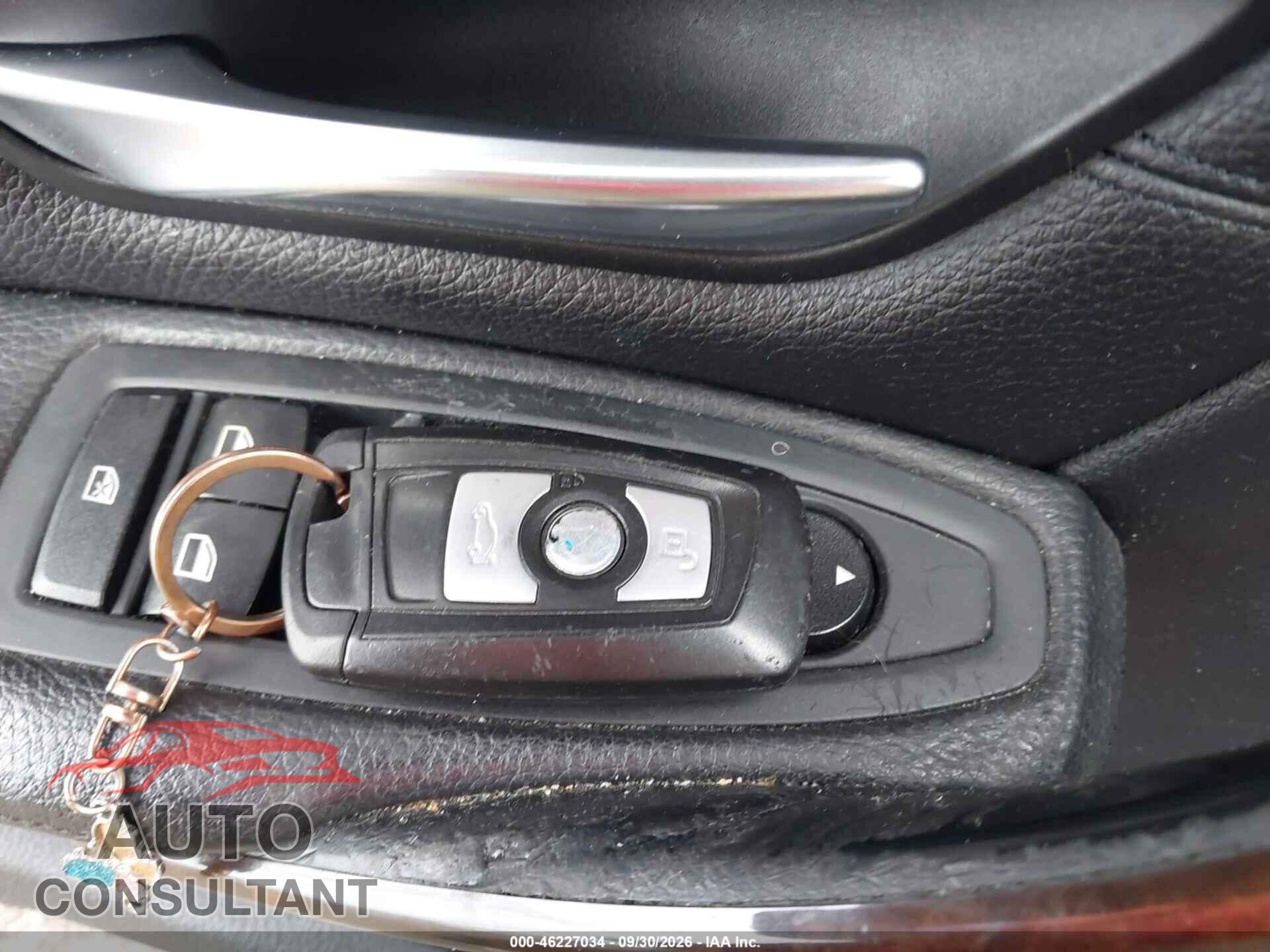 BMW 328I 2013 - WBA3B3C54DF532271