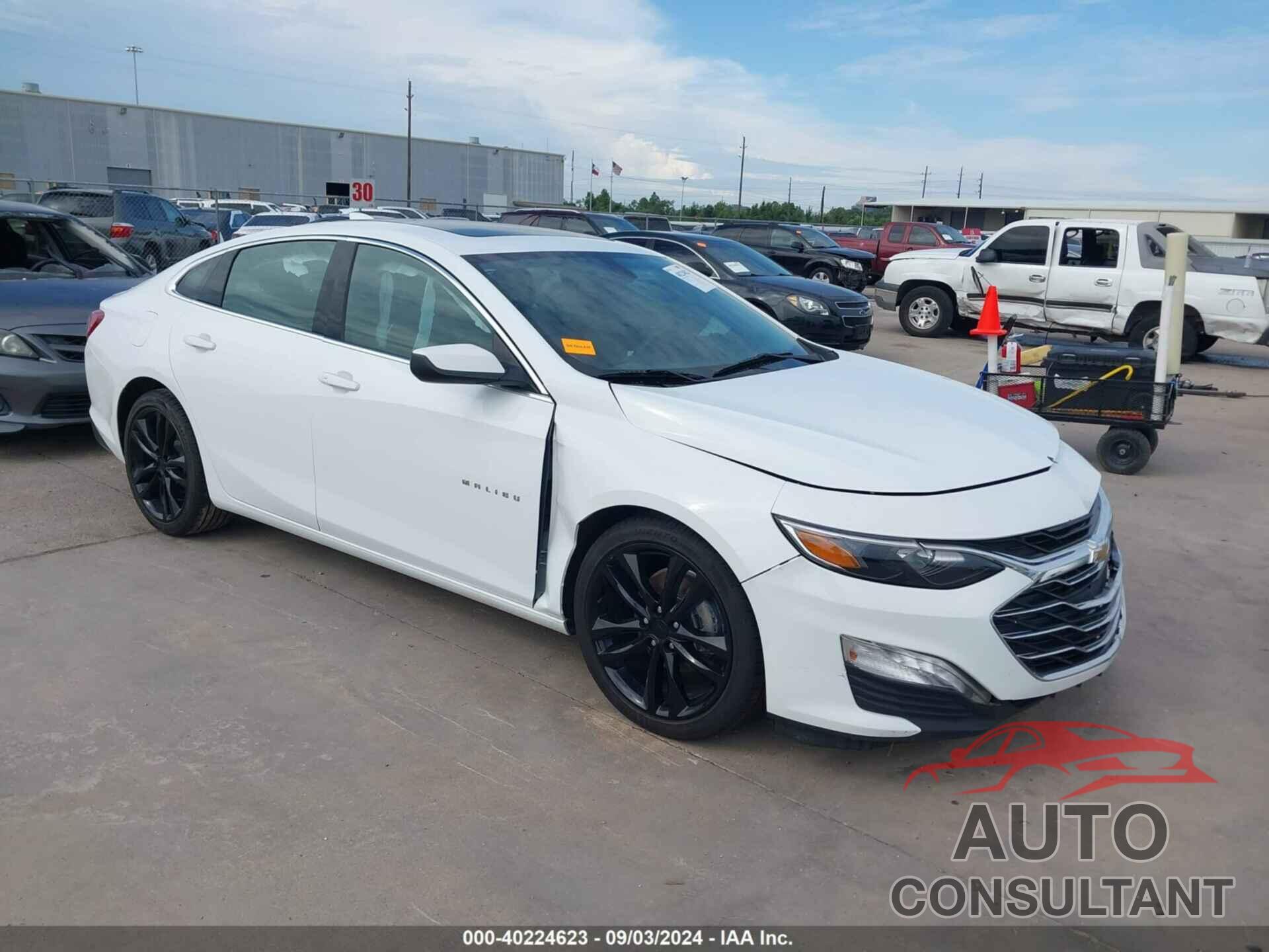 CHEVROLET MALIBU 2022 - 1G1ZD5ST3NF156983