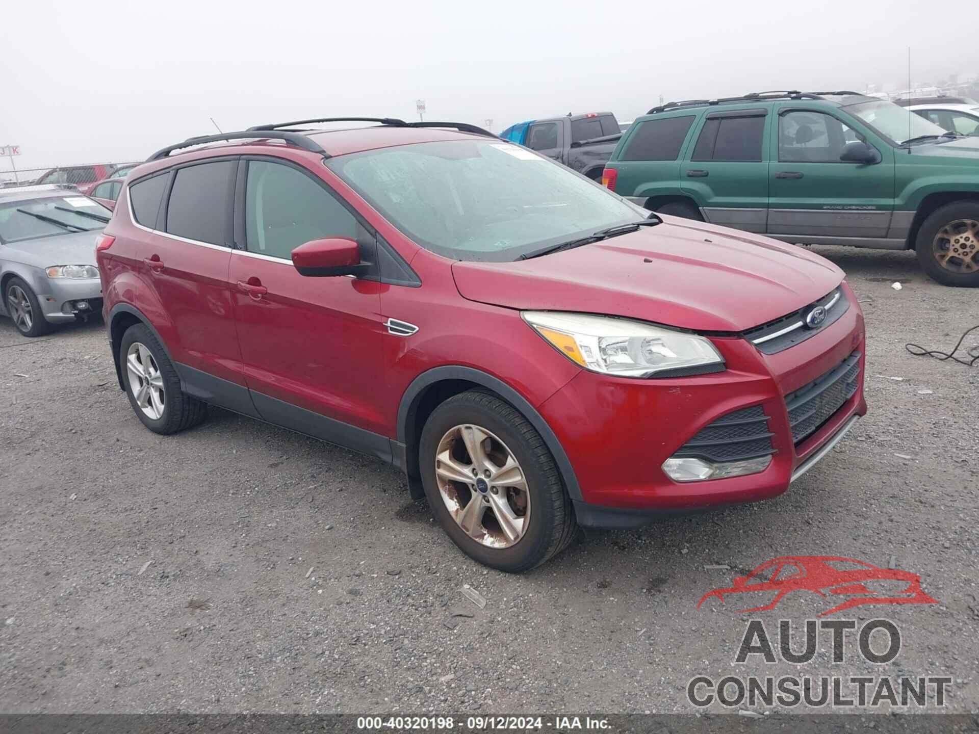 FORD ESCAPE 2015 - 1FMCU9G92FUC11000