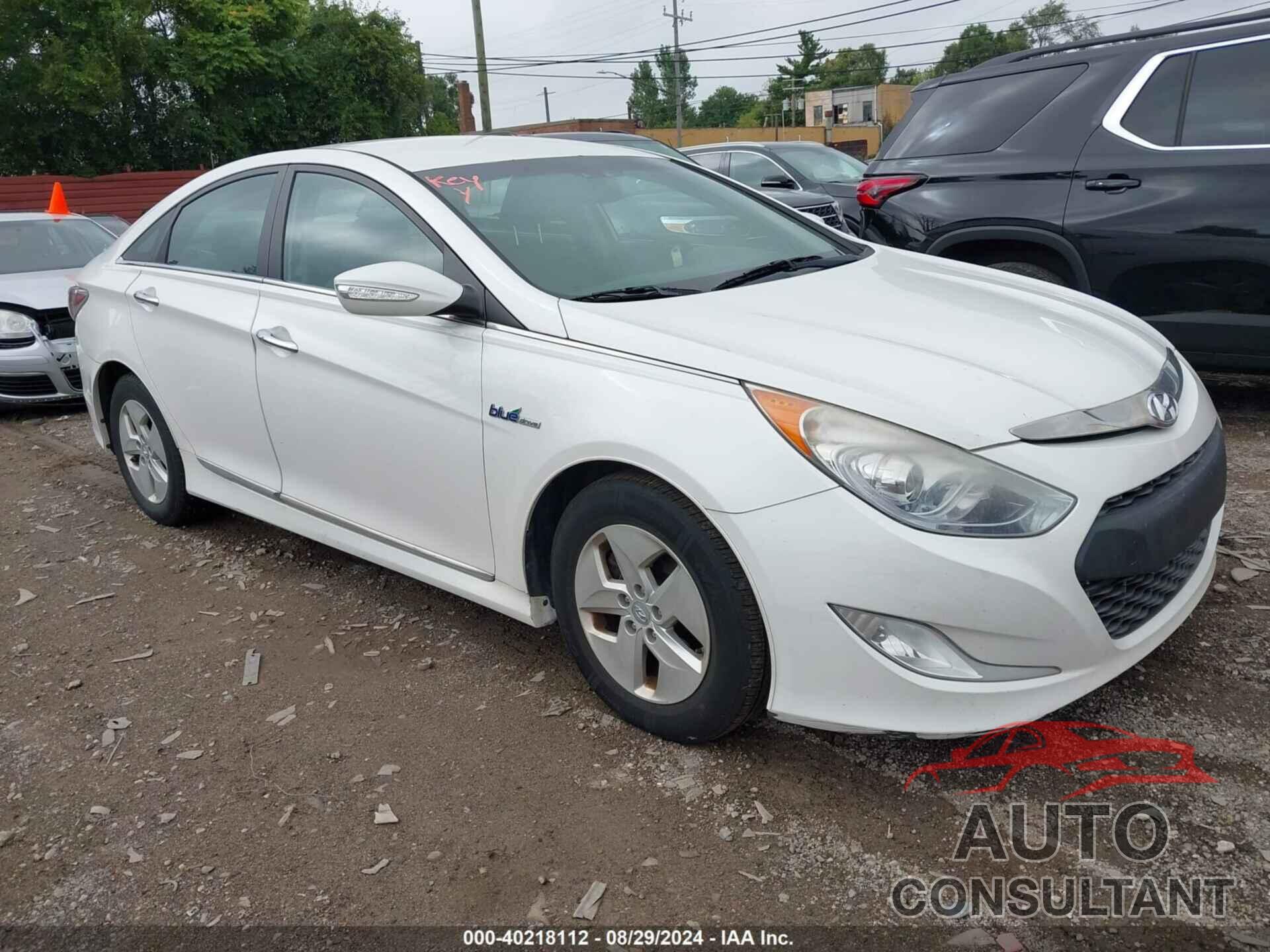 HYUNDAI SONATA HYBRID 2012 - KMHEC4A44CA019778