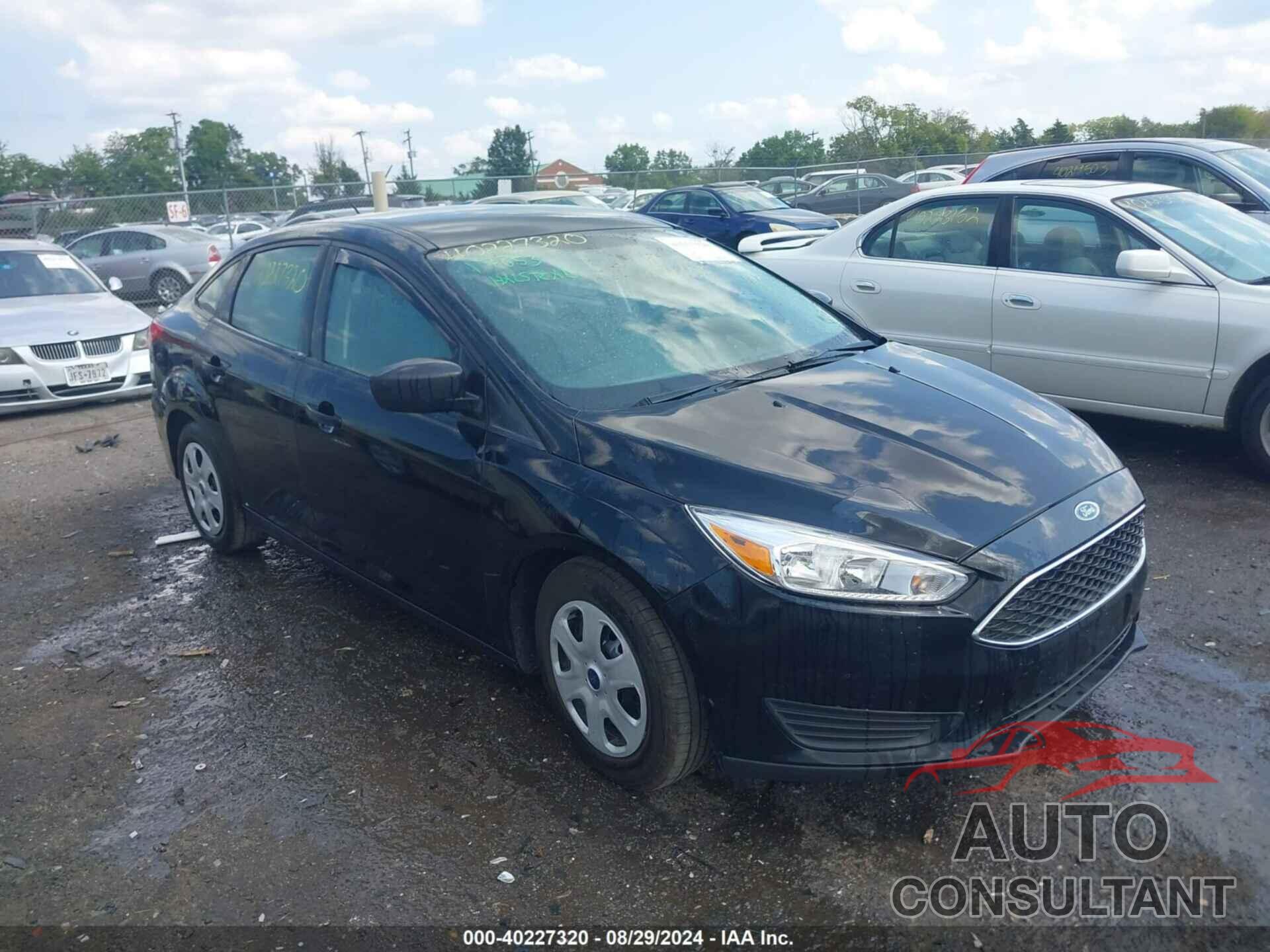 FORD FOCUS 2018 - 1FADP3E22JL227611