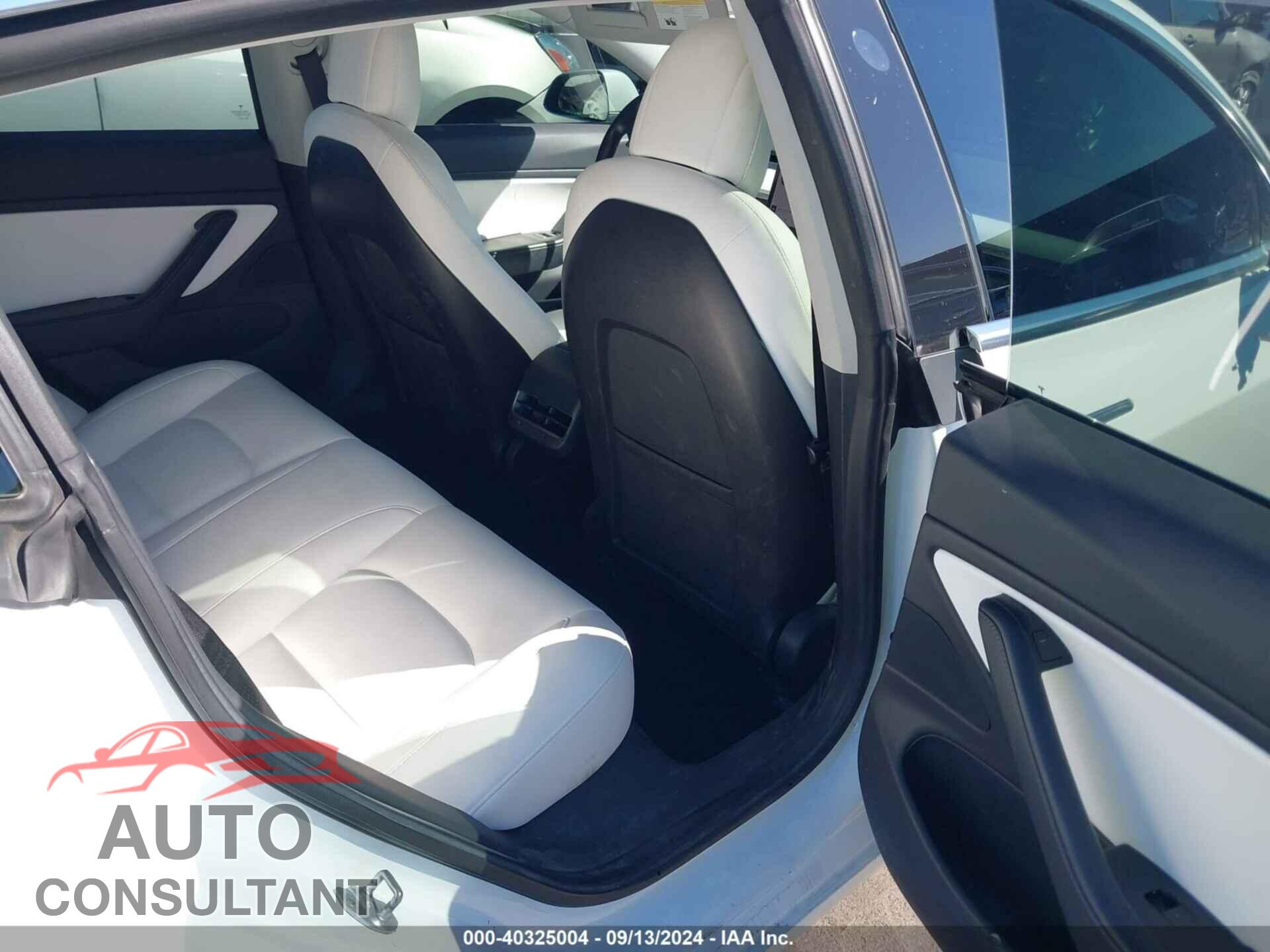 TESLA MODEL 3 2018 - 5YJ3E1EB8JF086479