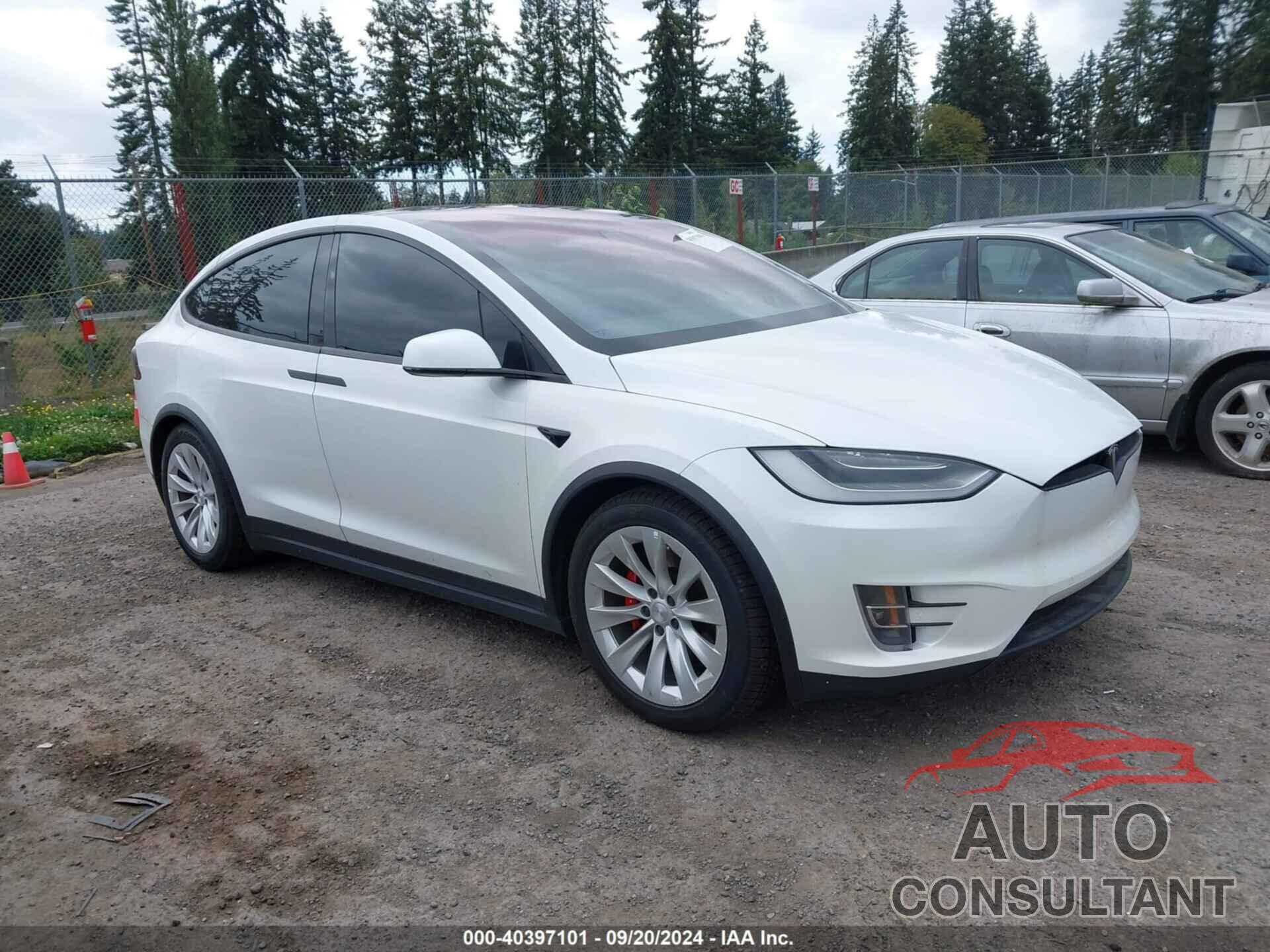 TESLA MODEL X 2020 - 5YJXCBE40LF304156