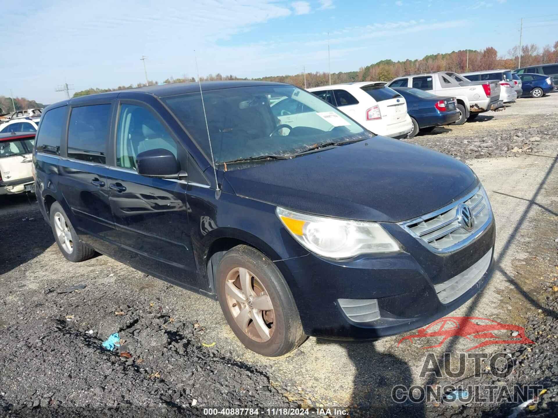 VOLKSWAGEN ROUTAN 2010 - 2V4RW3D19AR323051