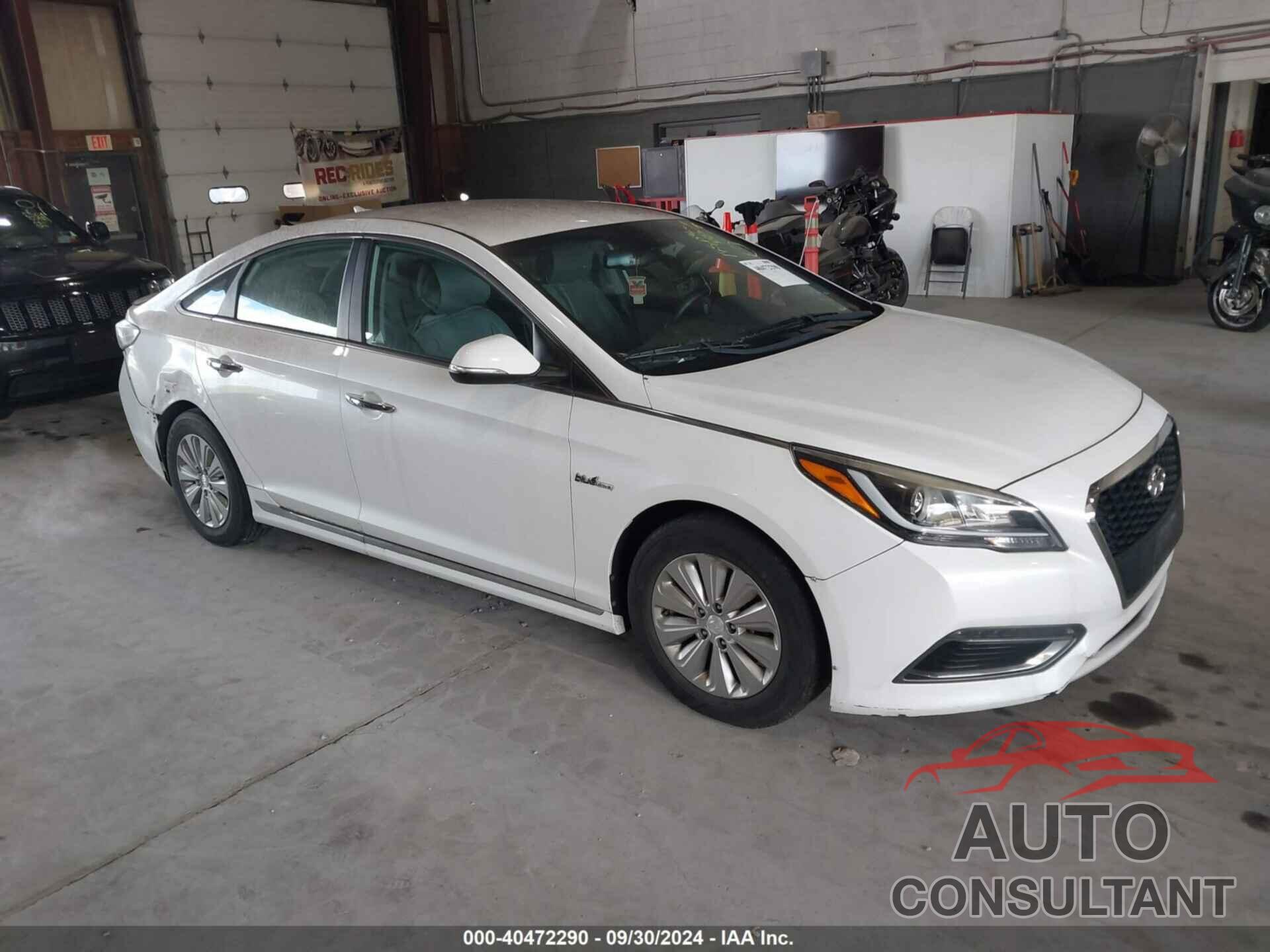 HYUNDAI SONATA HYBRID 2017 - KMHE24L10HA043458